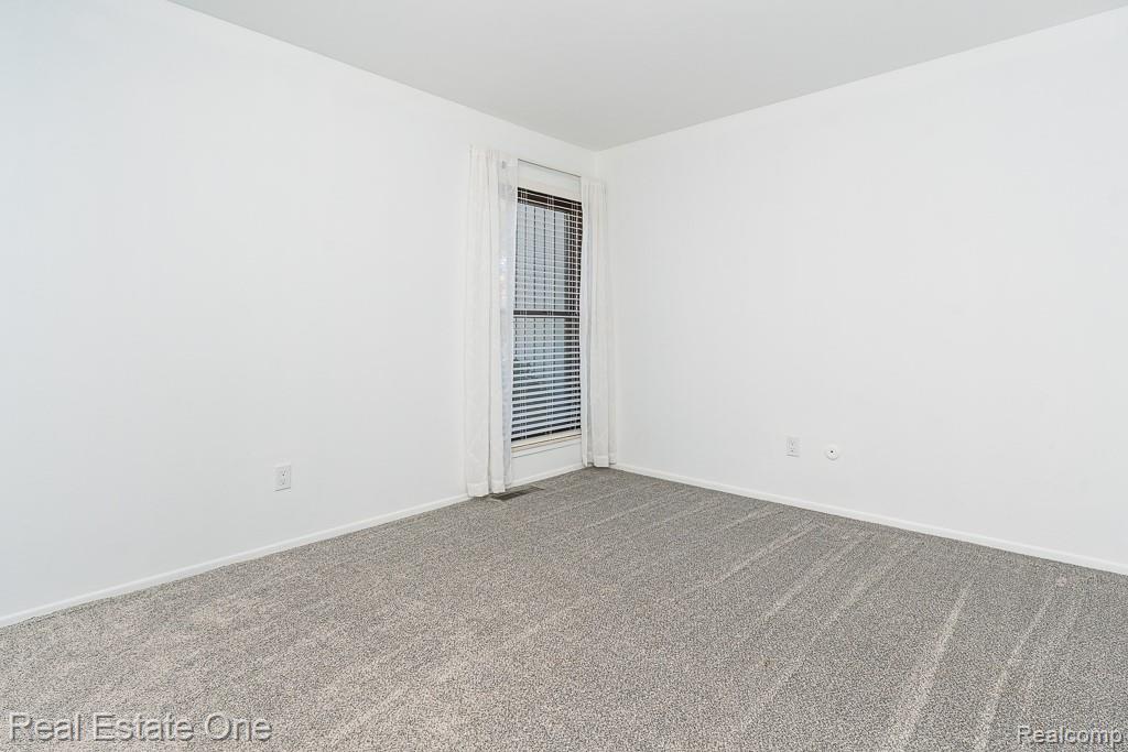 21 Dickinson Street F