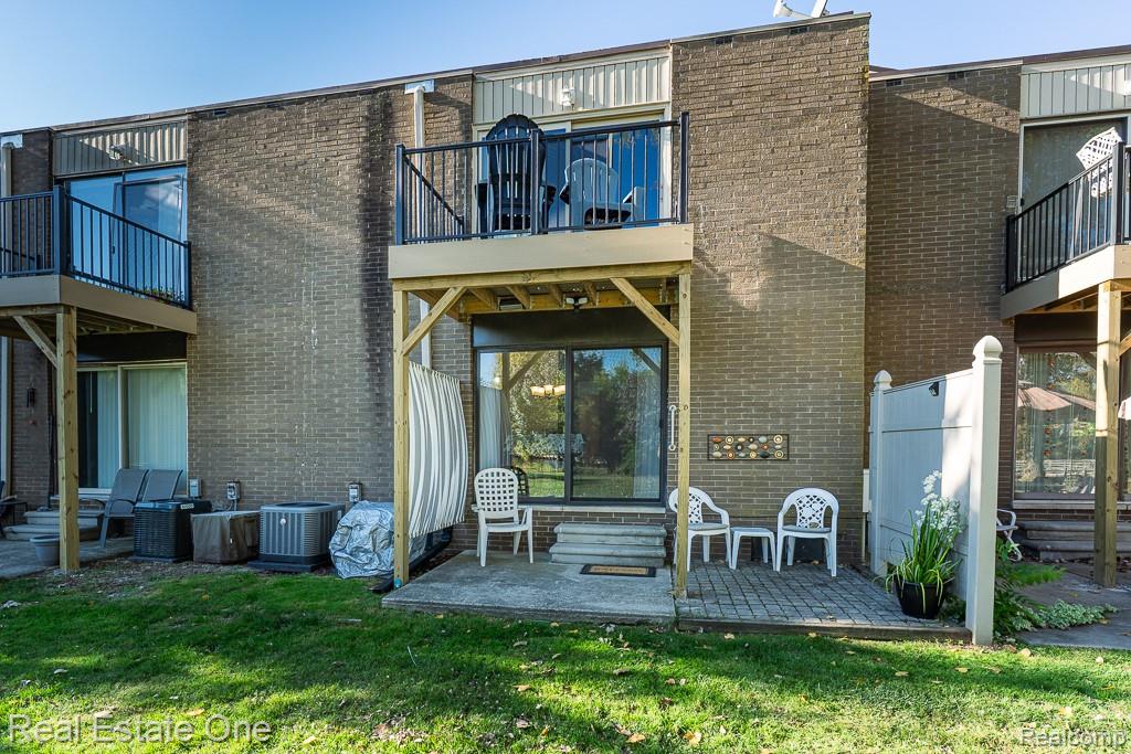 21 Dickinson Street F