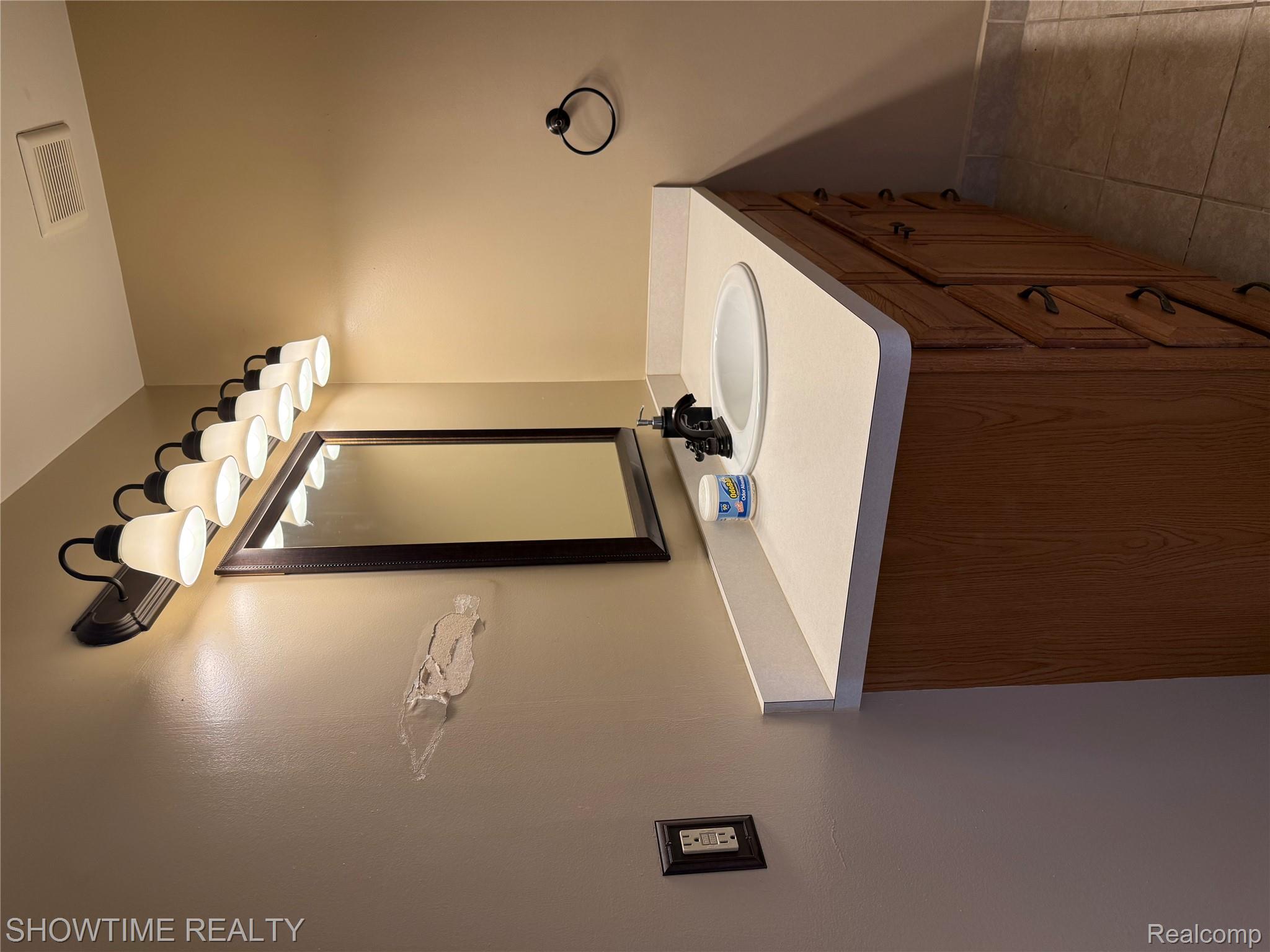 30537 HIDDEN PINES Lane