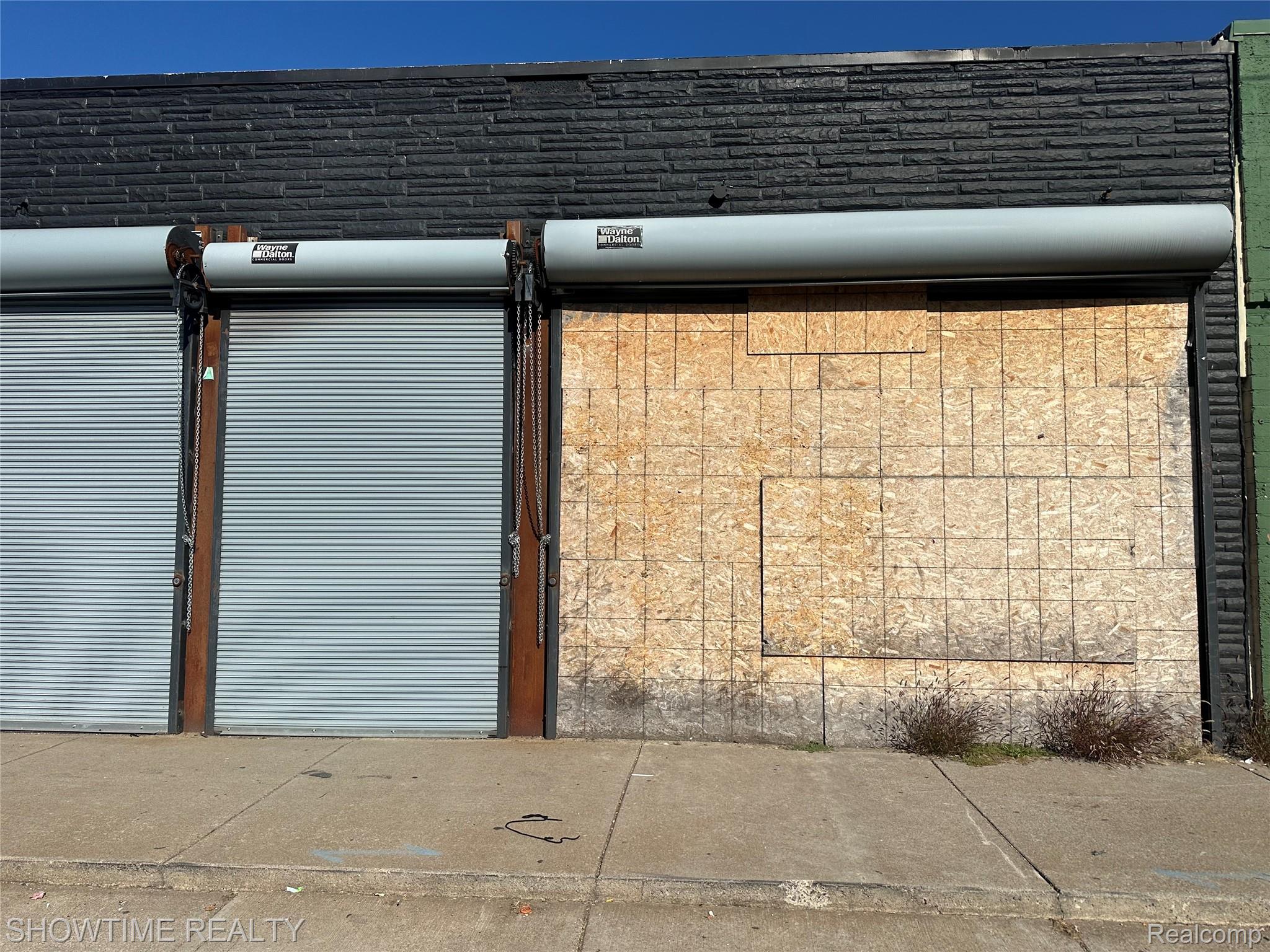17500 W 7 MILE Road
