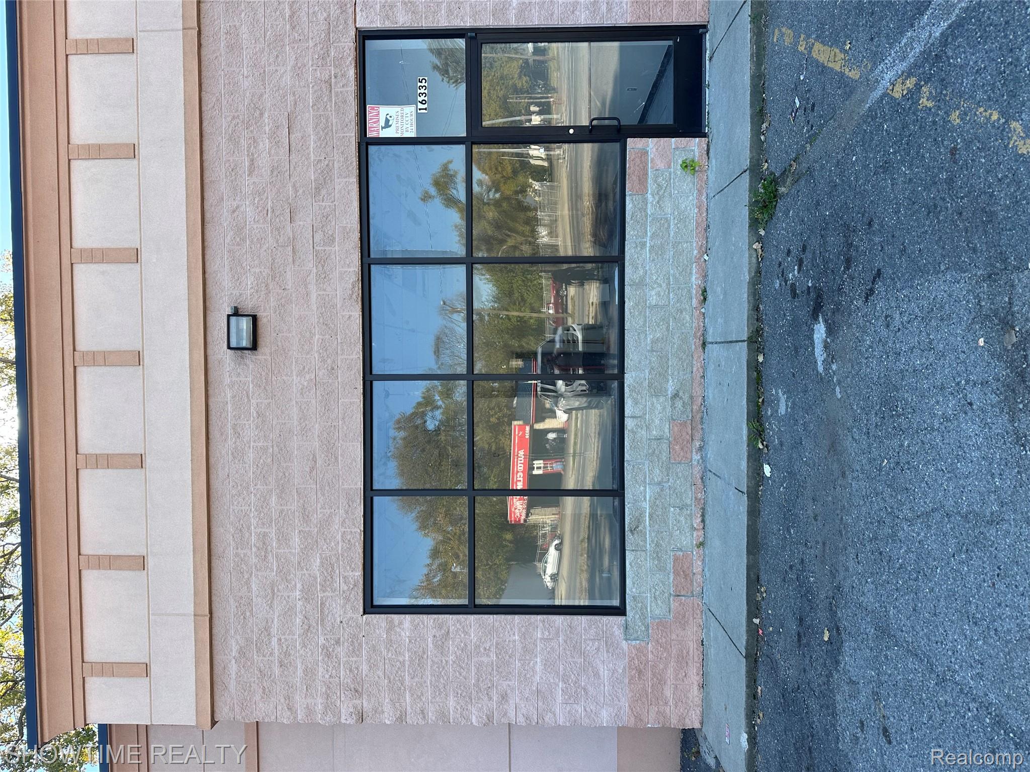 16331 W 7 MILE RD Road