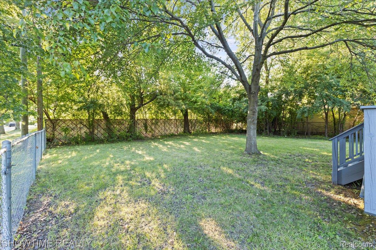 22601 Purdue Avenue