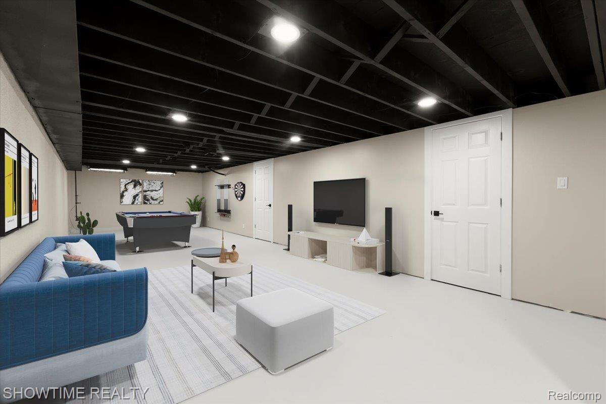 10358 Cloverdale Avenue