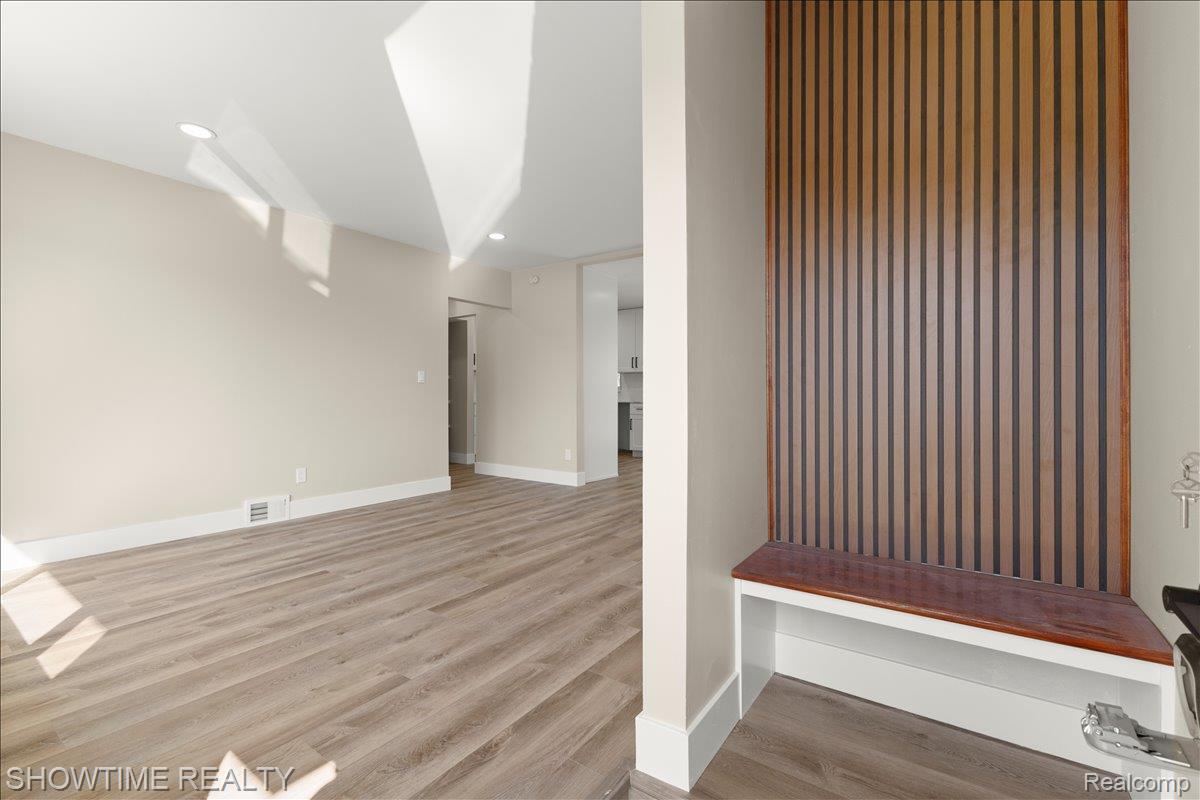 10358 Cloverdale Avenue