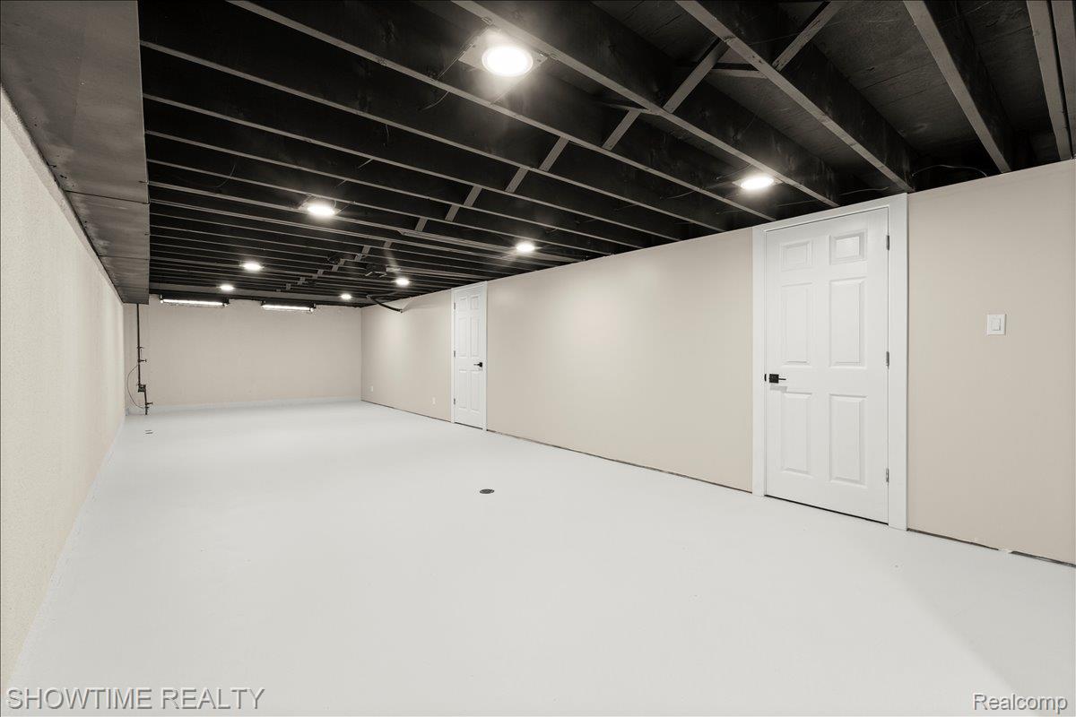 10358 Cloverdale Avenue