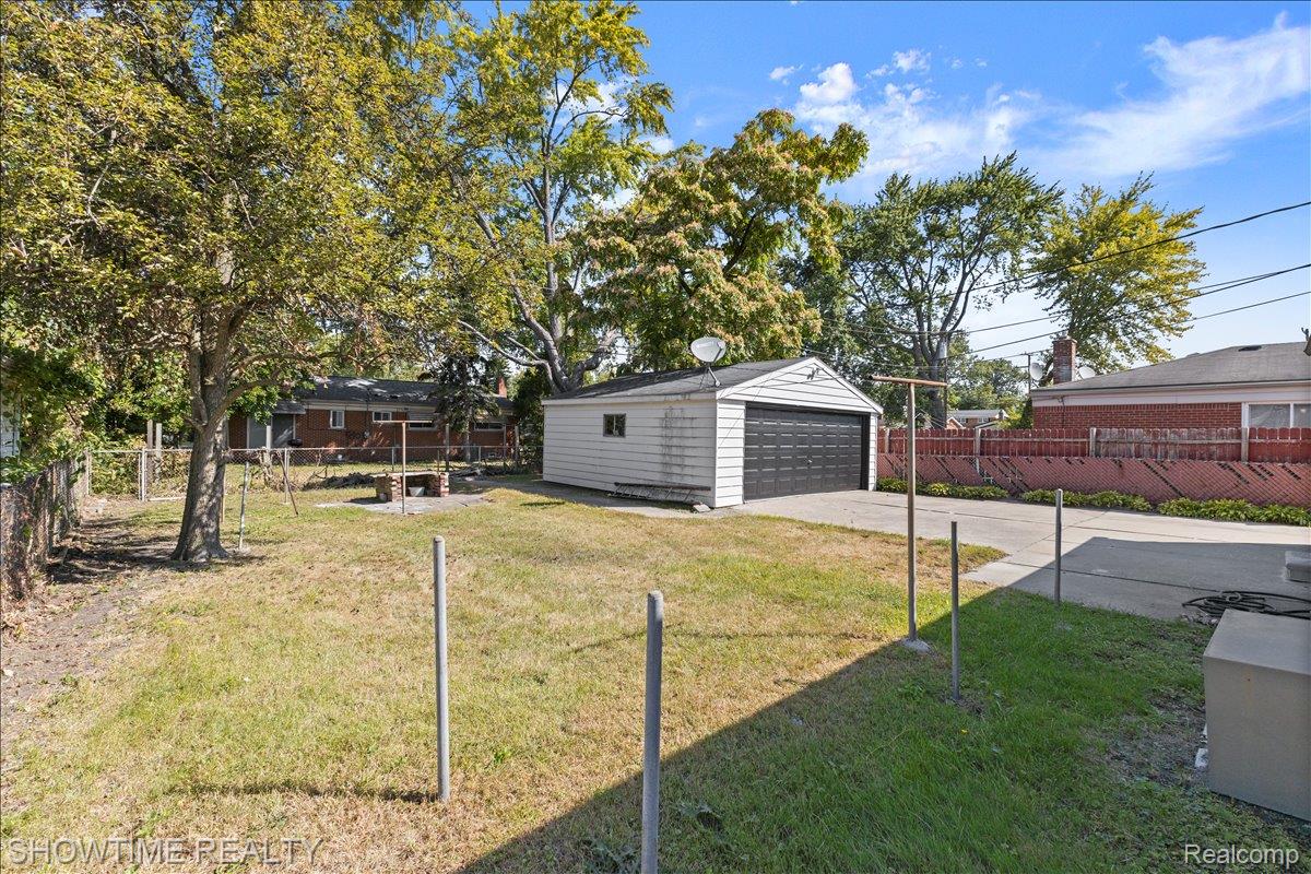 10358 Cloverdale Avenue