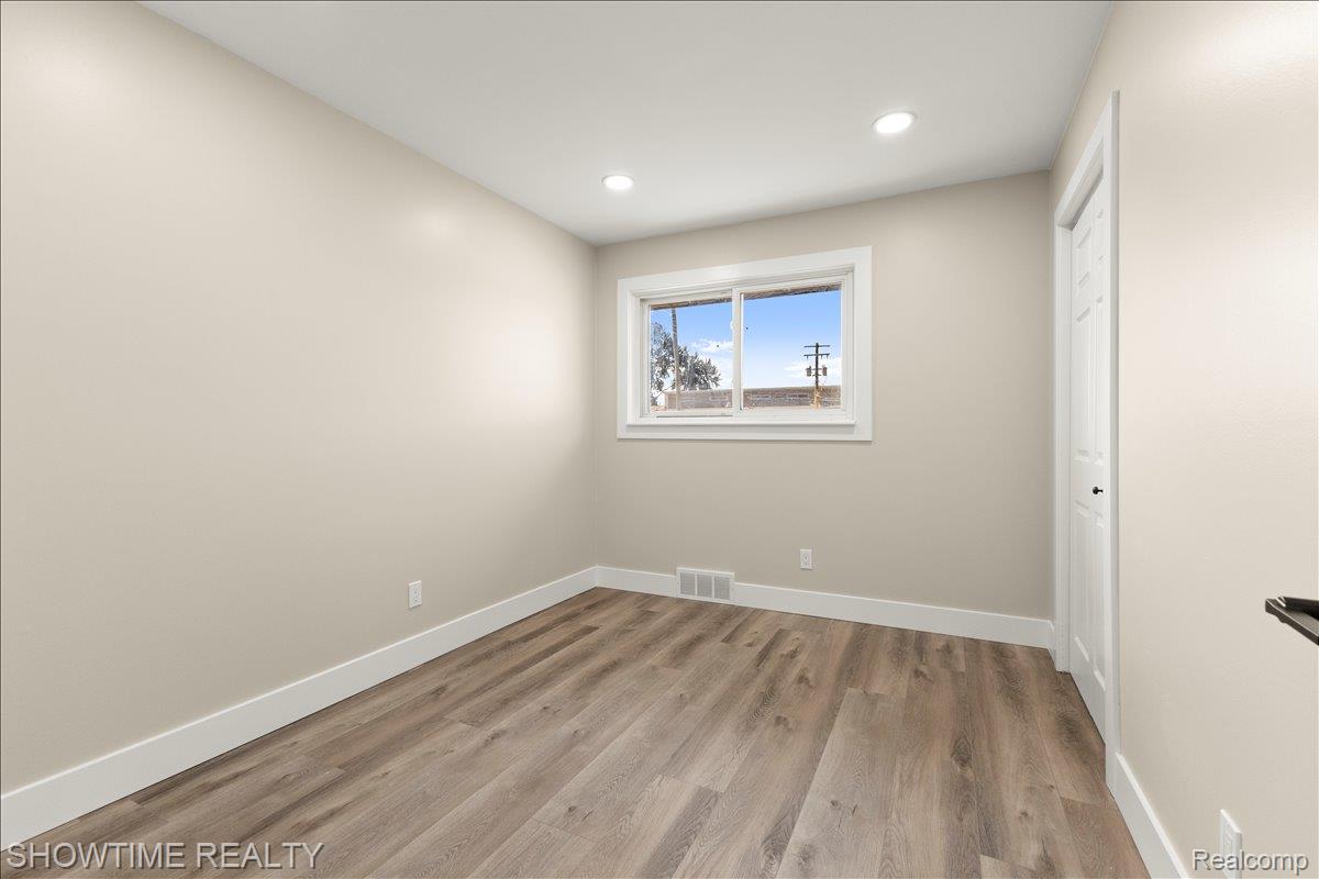 10358 Cloverdale Avenue