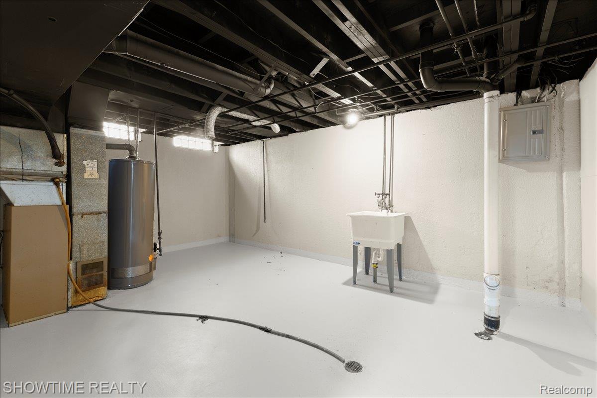 10358 Cloverdale Avenue