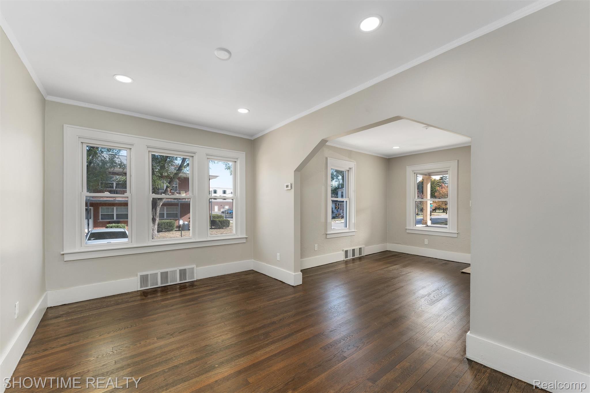 292 W Marshall Street