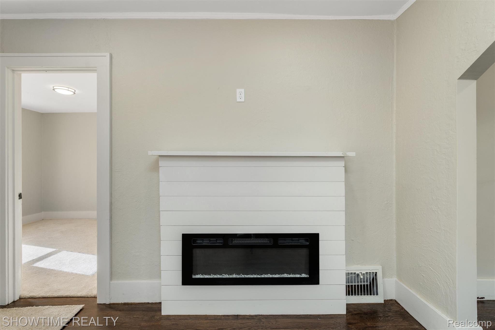 292 W Marshall Street