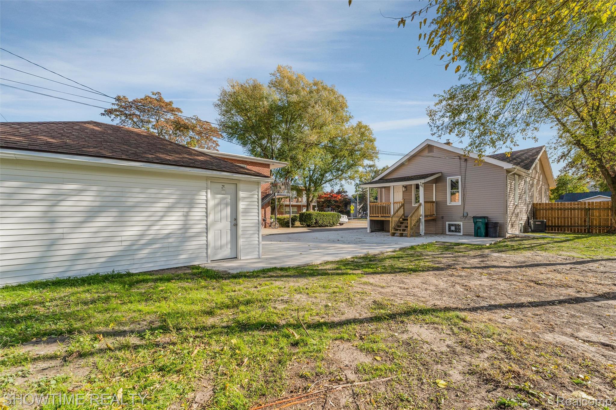 292 W Marshall Street