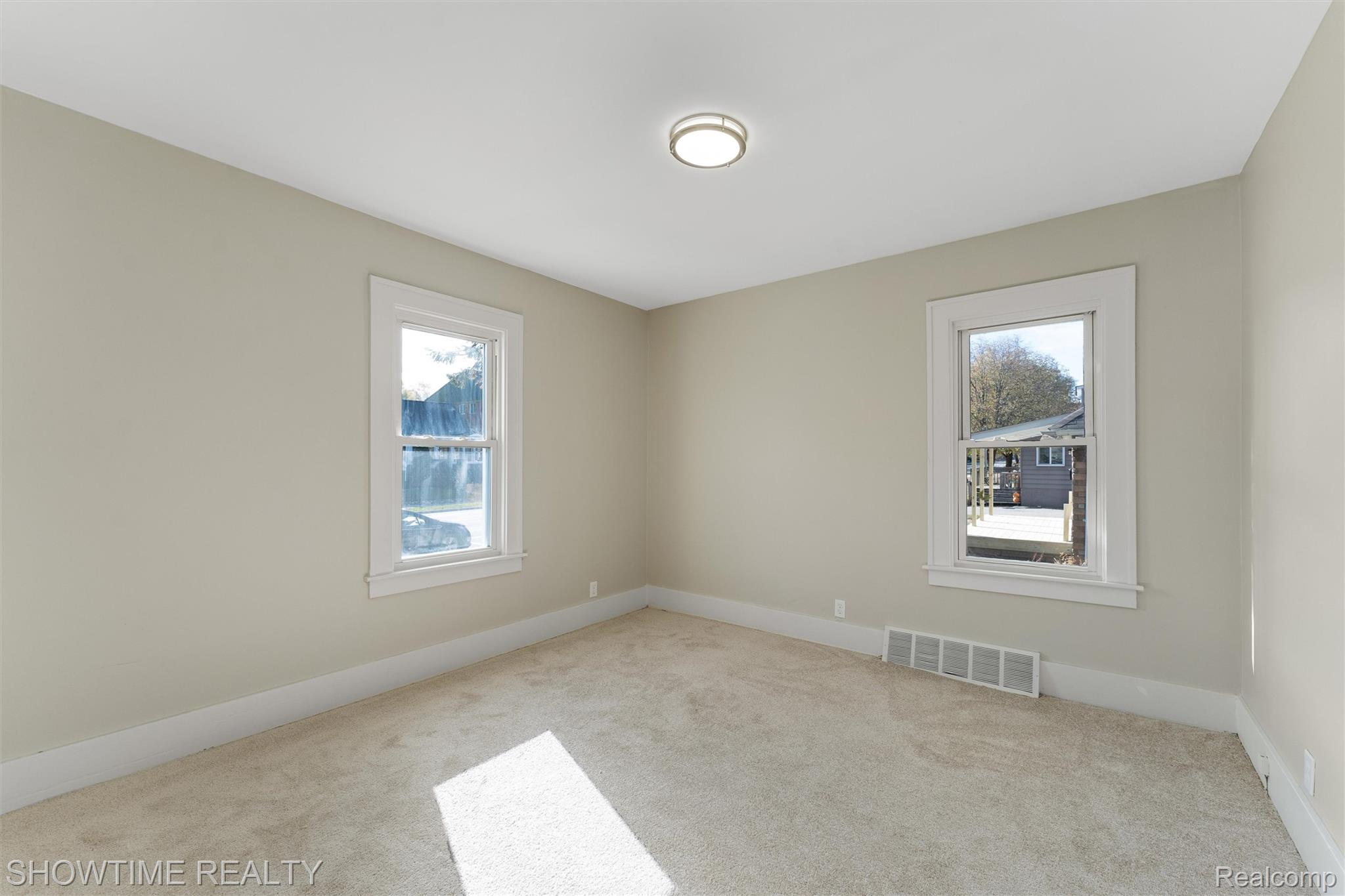 292 W Marshall Street