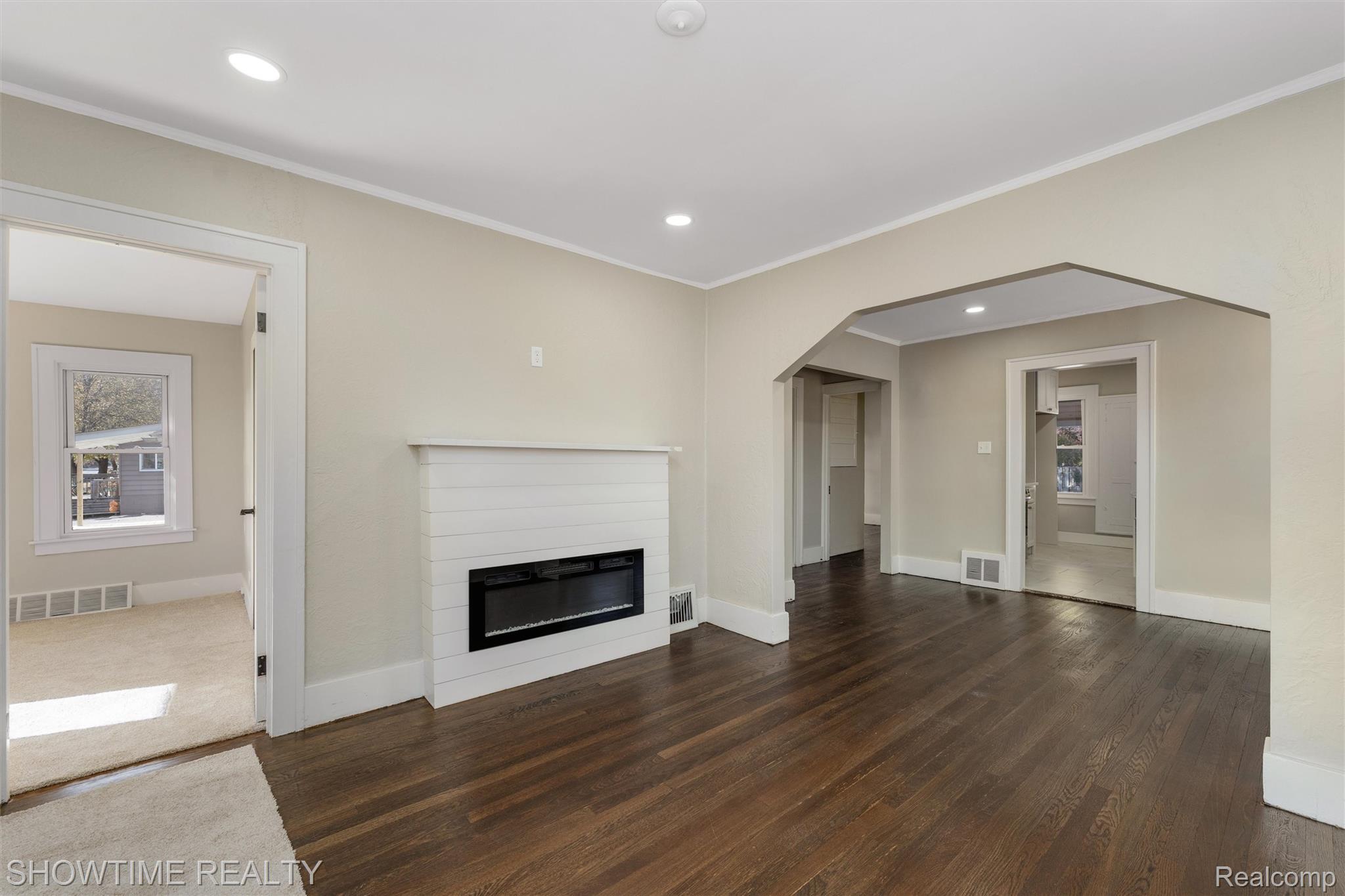 292 W Marshall Street