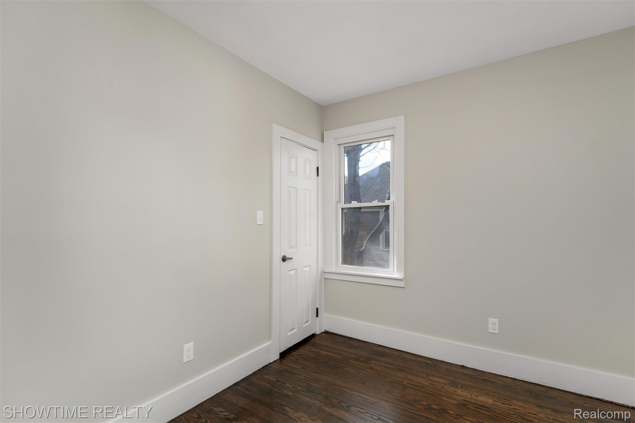 292 W Marshall Street