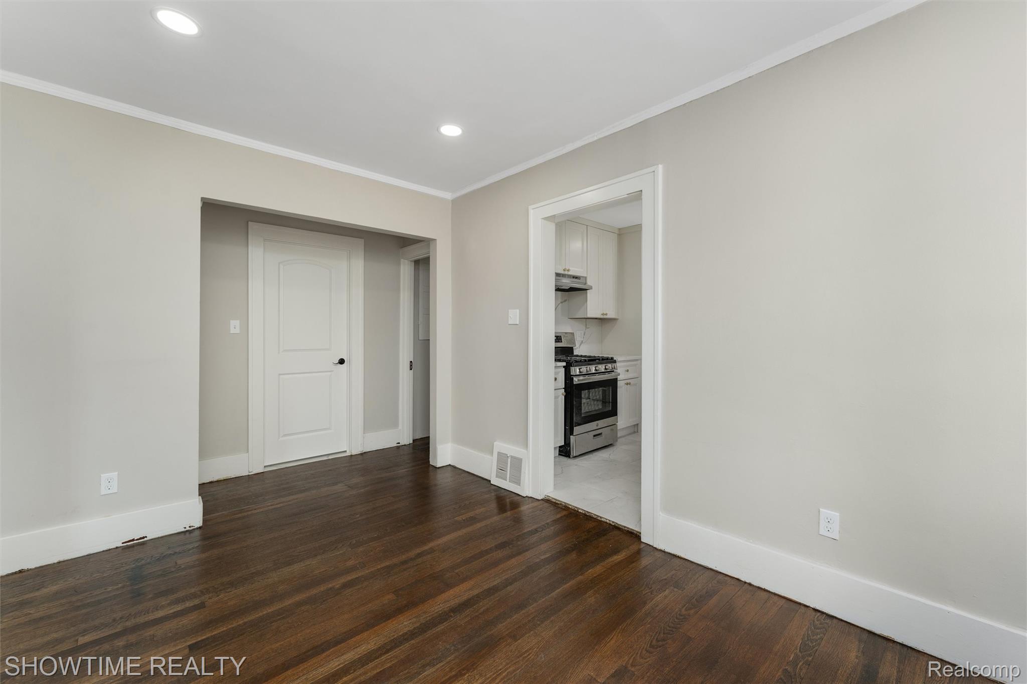 292 W Marshall Street