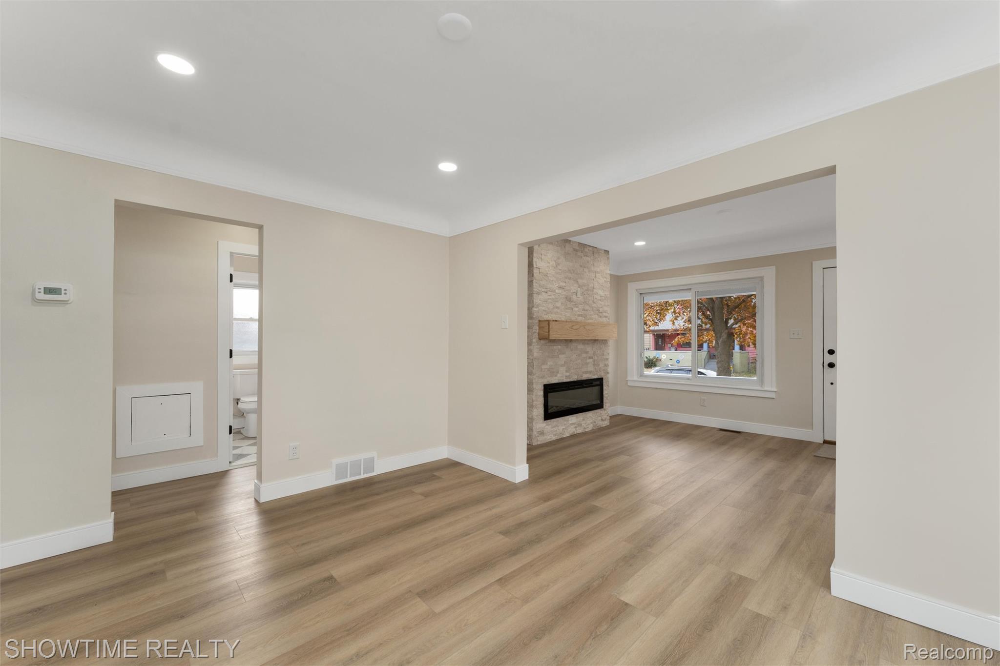 860 Gardendale Street