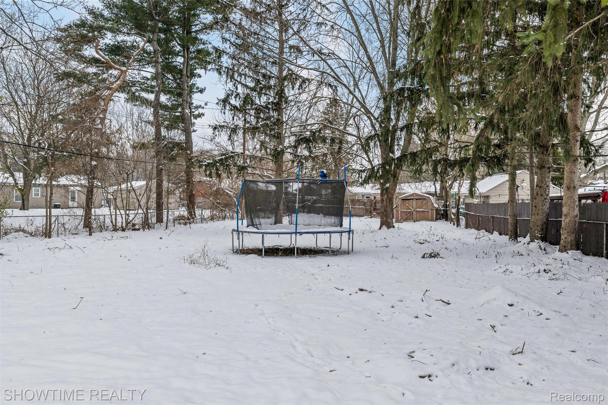 3909 Queensbury Road