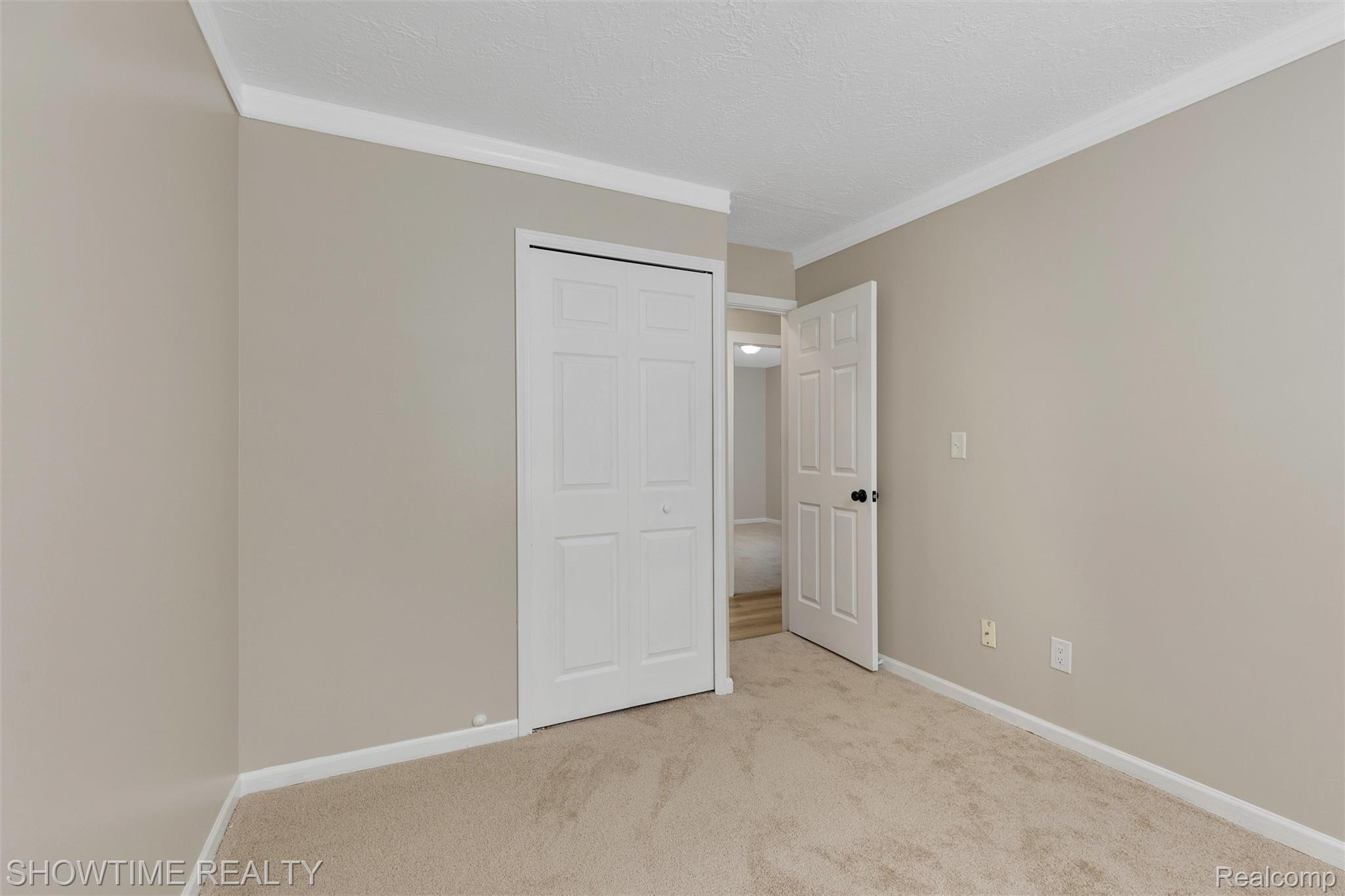 3909 Queensbury Road