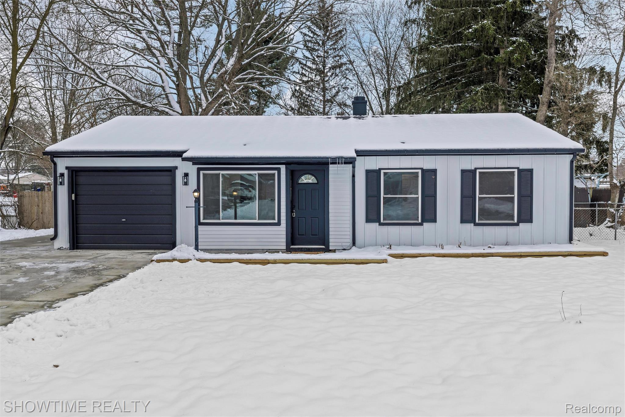 3909 Queensbury Road