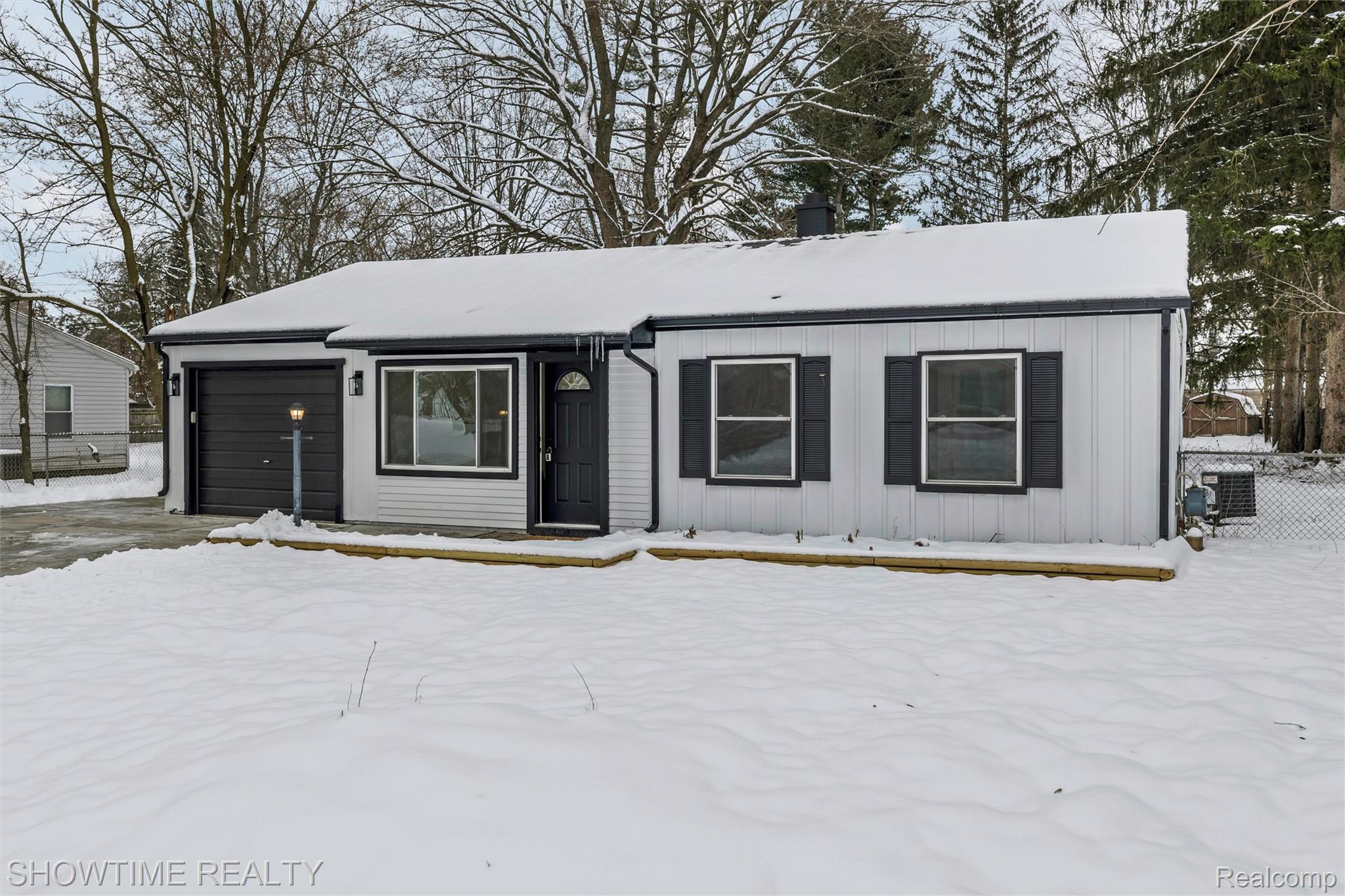 3909 Queensbury Road