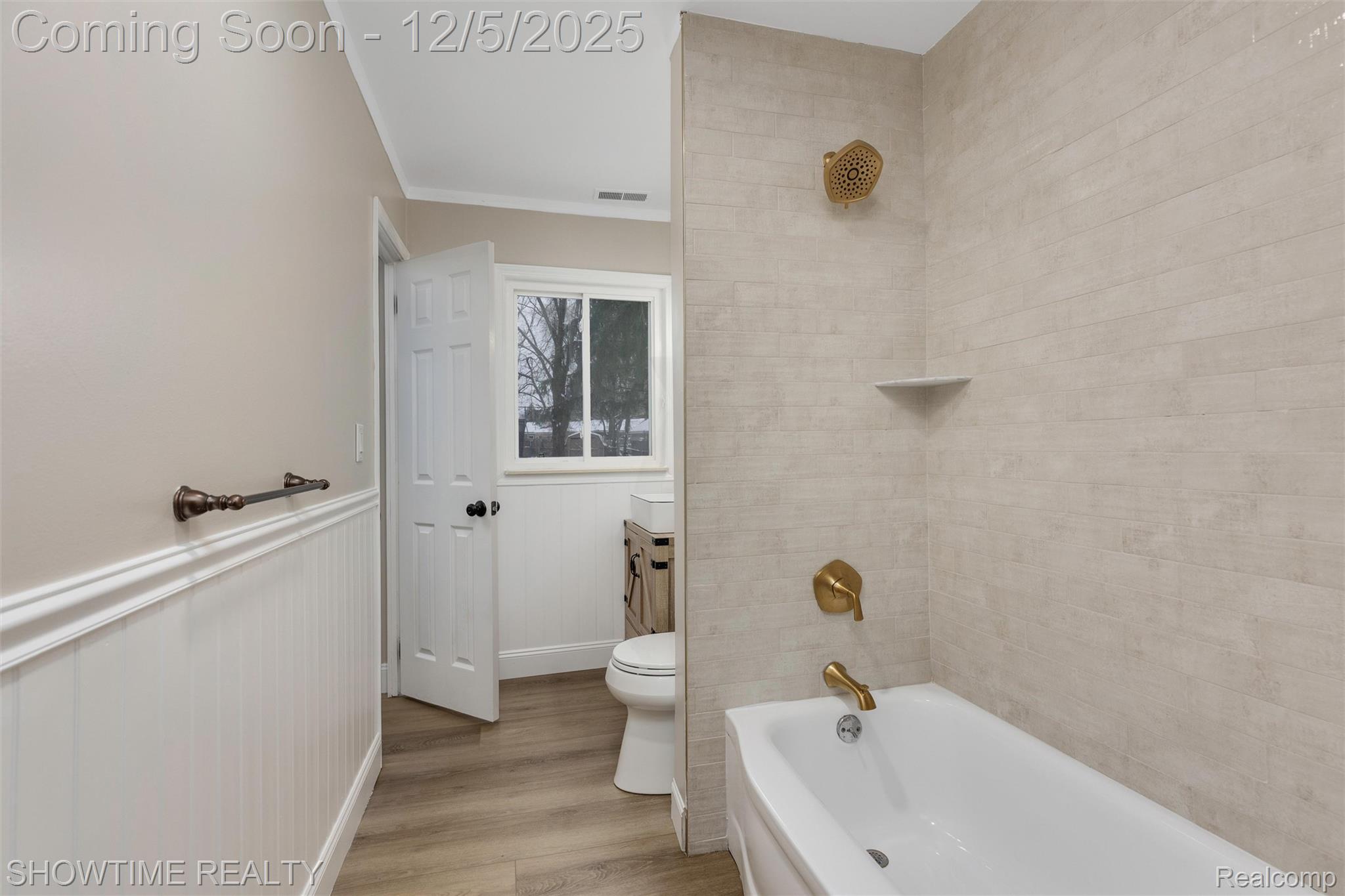 3909 Queensbury Road