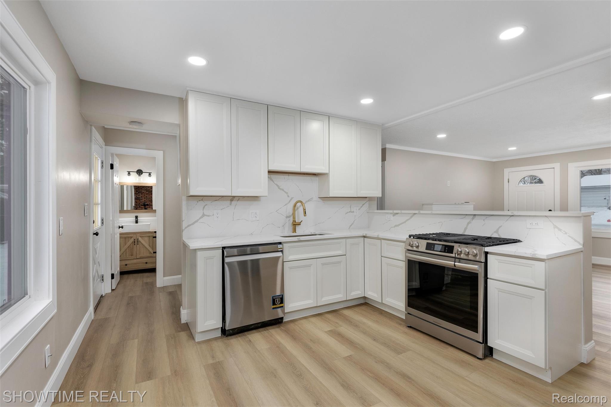 3909 Queensbury Road