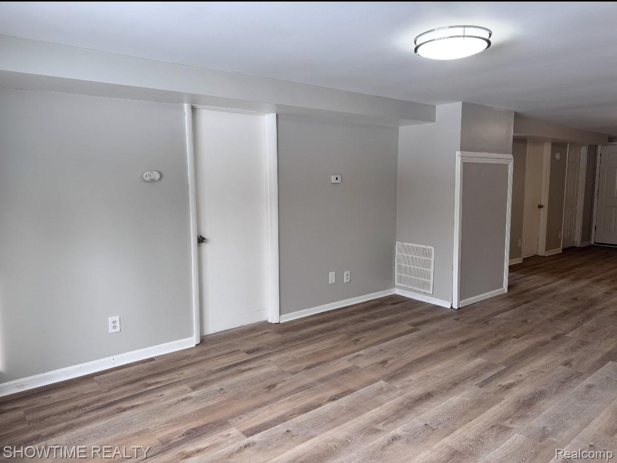 654 N BLACKS CORNERS Road