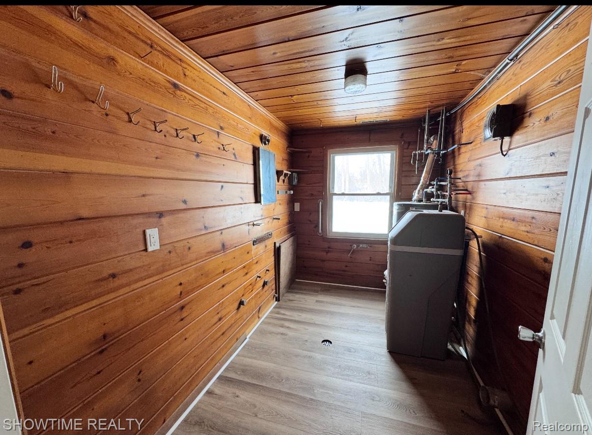 654 N BLACKS CORNERS Road