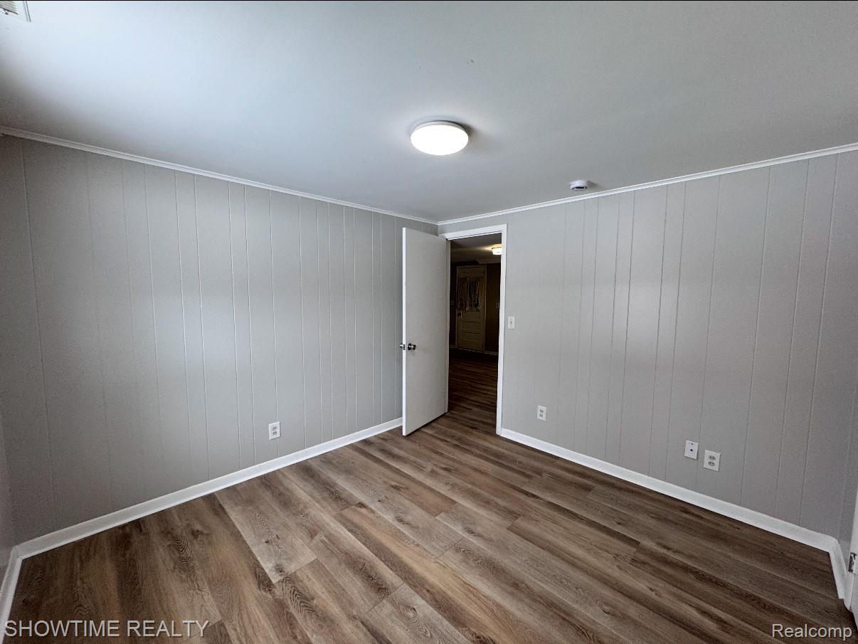 654 N BLACKS CORNERS Road