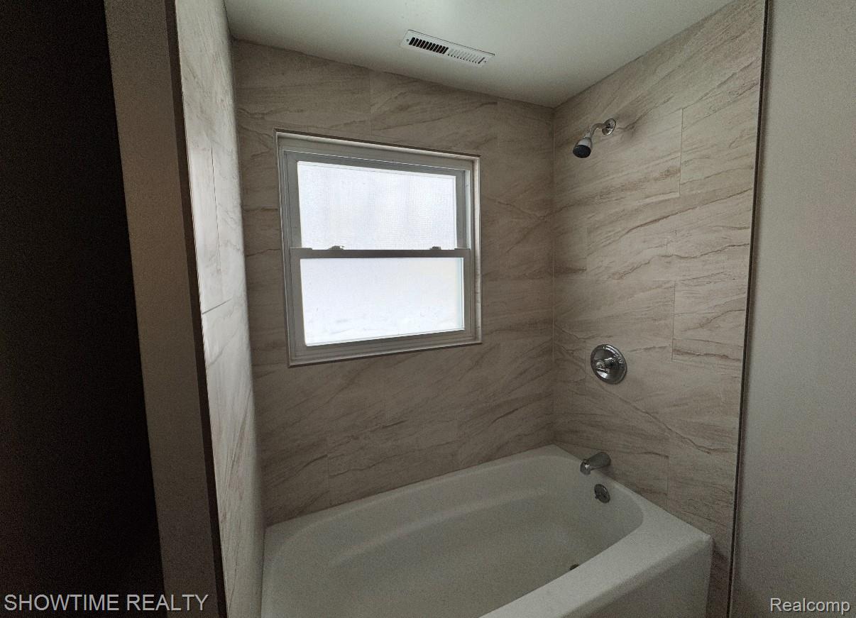 654 N BLACKS CORNERS Road