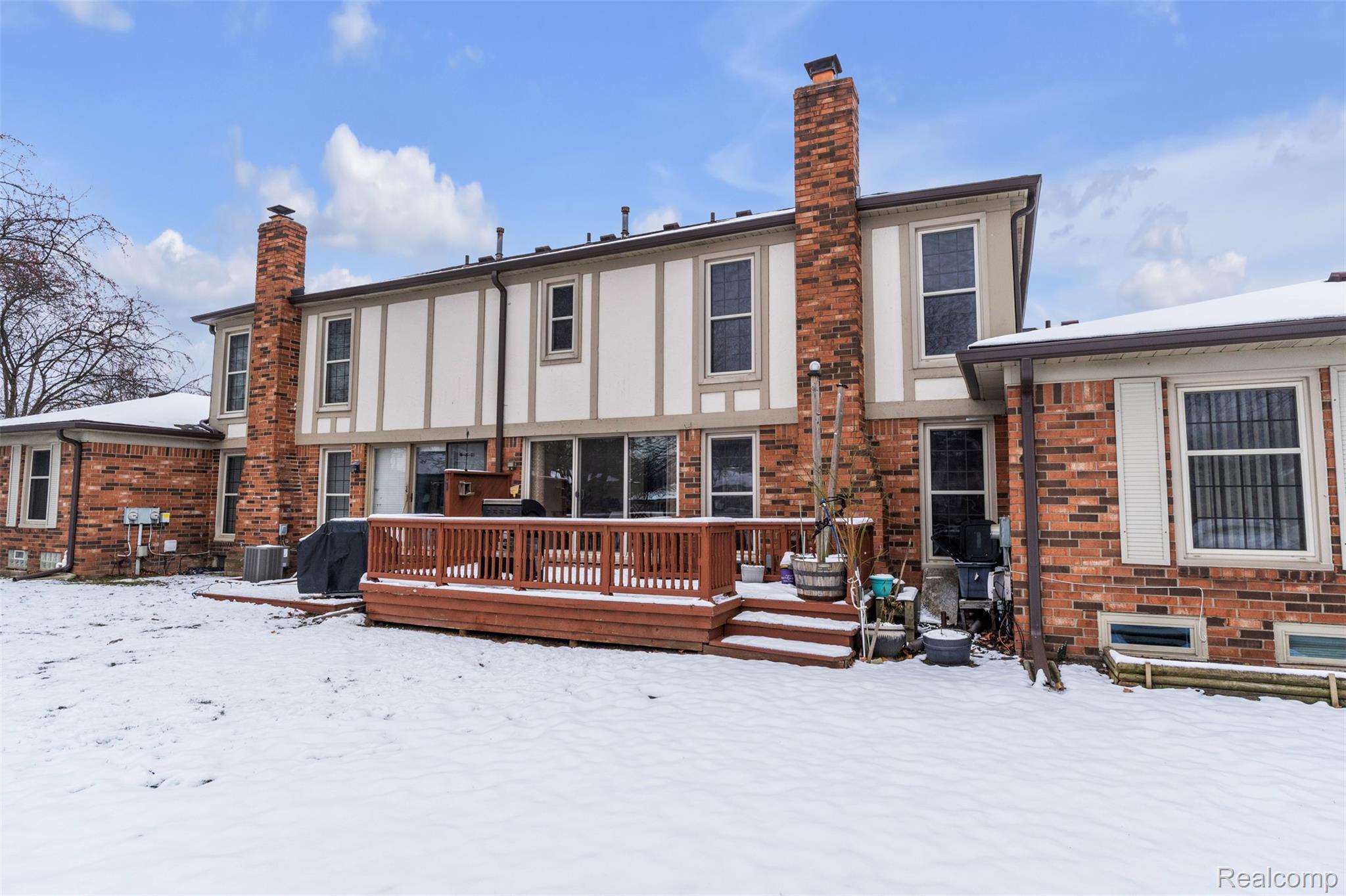 49285 Ashley Court
