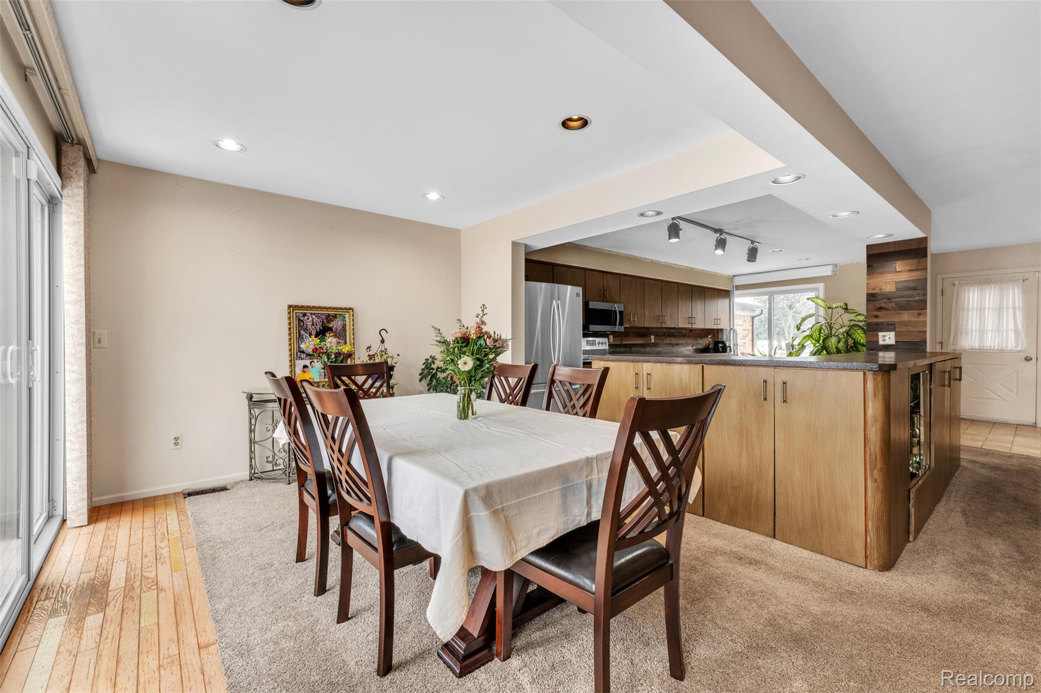 49285 Ashley Court