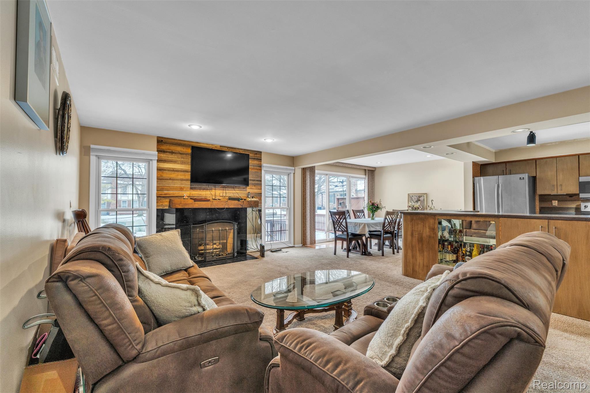 49285 Ashley Court
