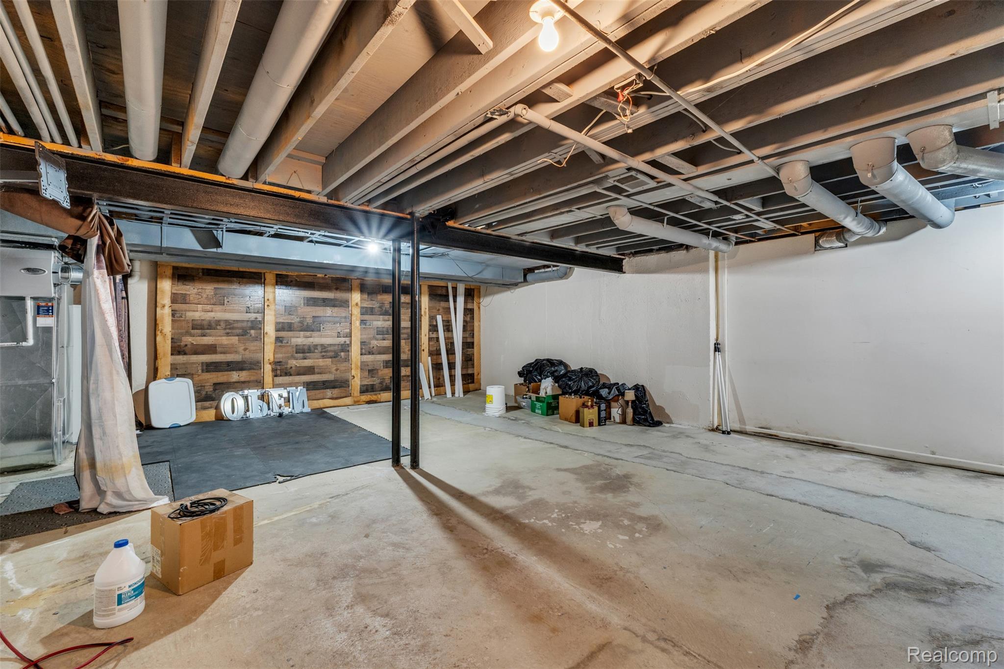 49285 Ashley Court