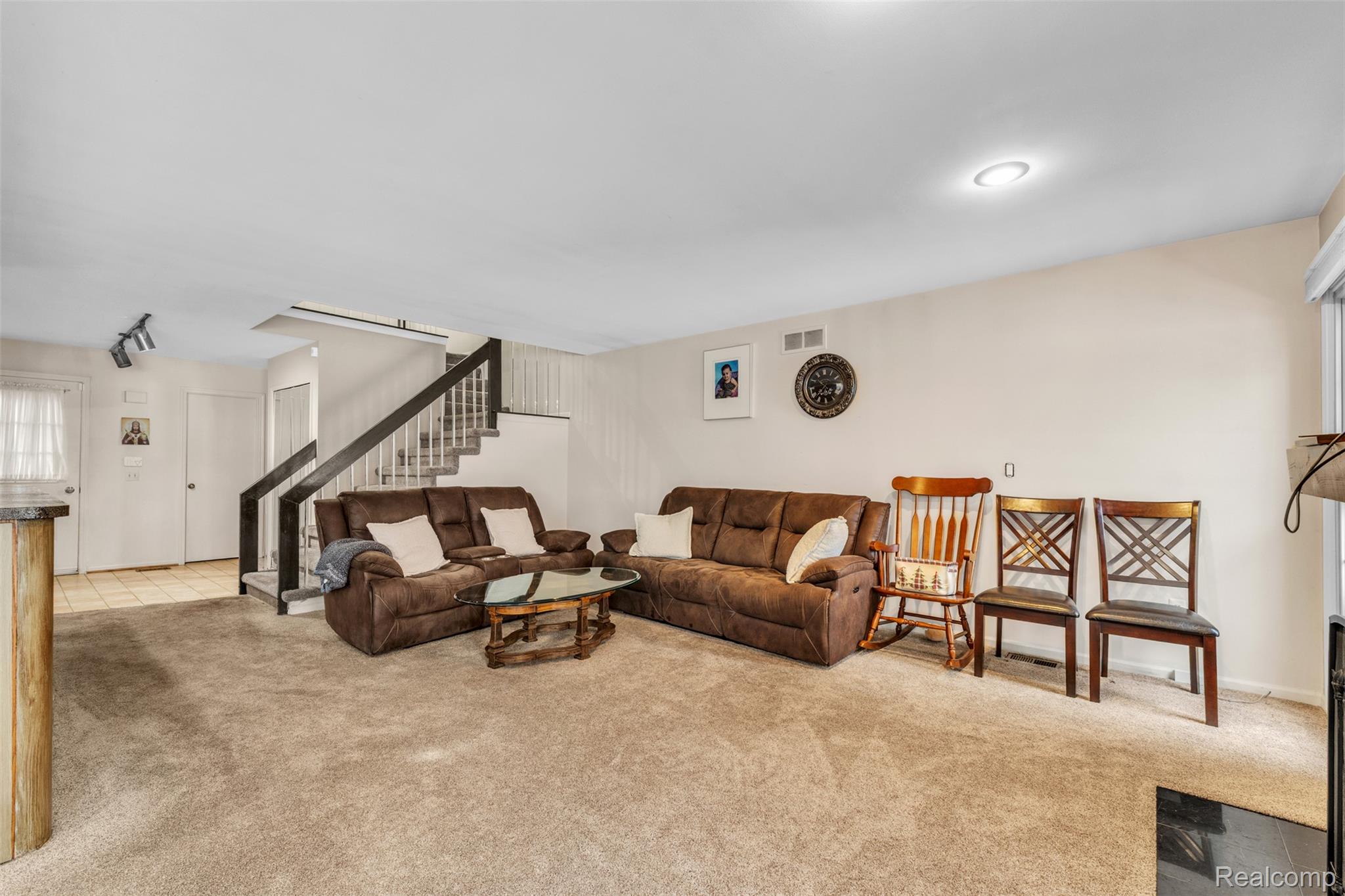 49285 Ashley Court