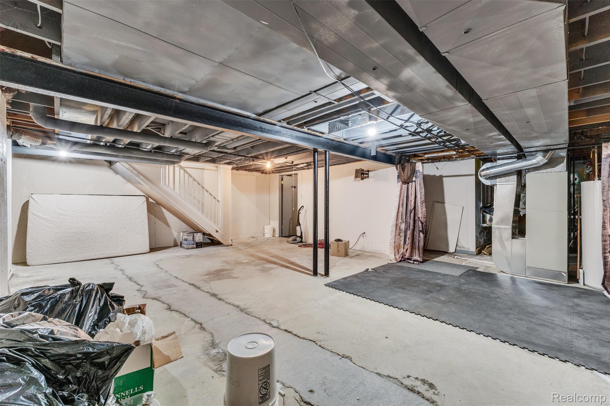 49285 Ashley Court