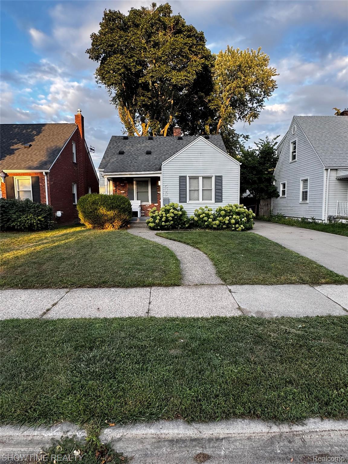 516 N Alexander Avenue