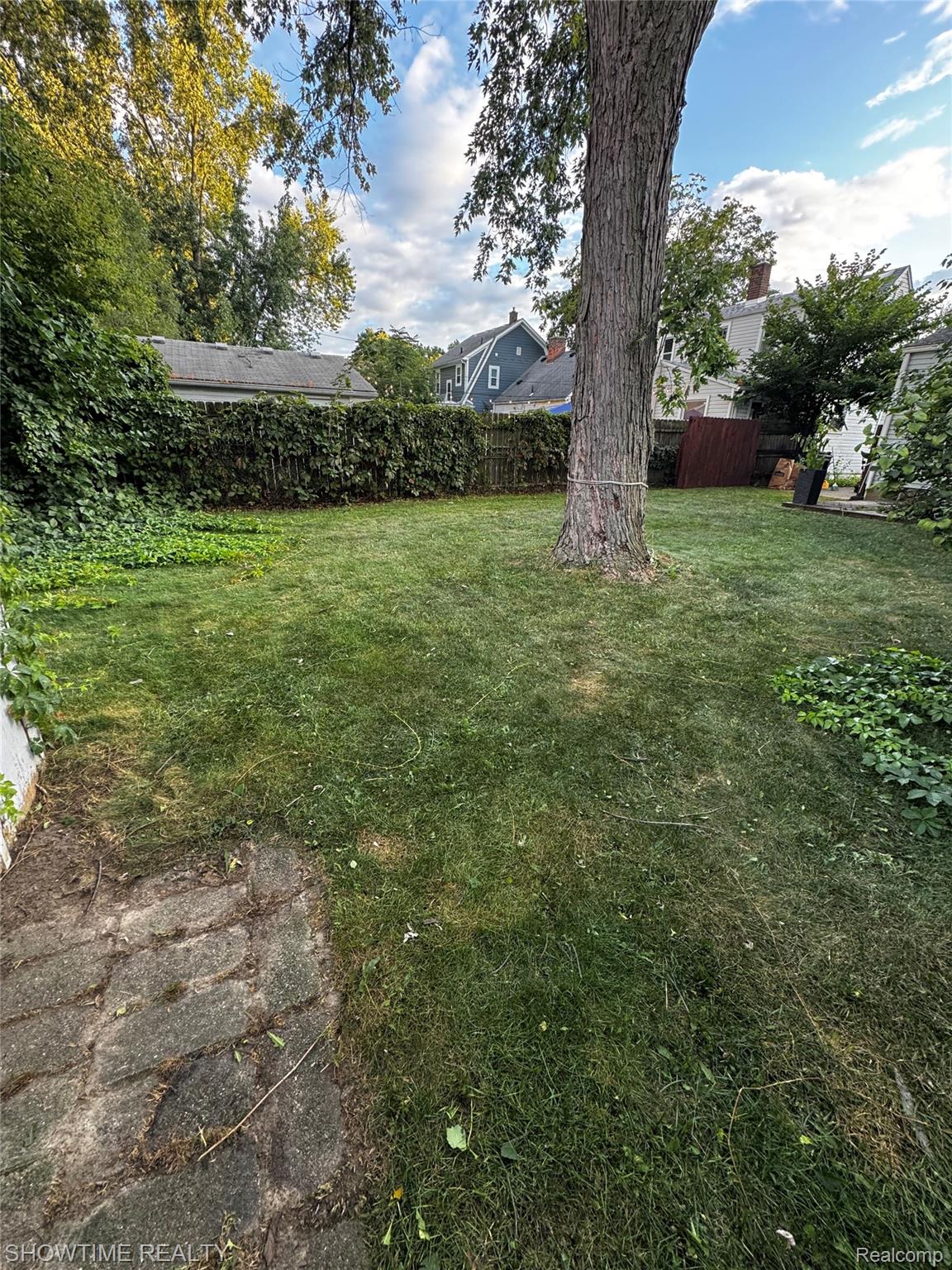 516 N Alexander Avenue