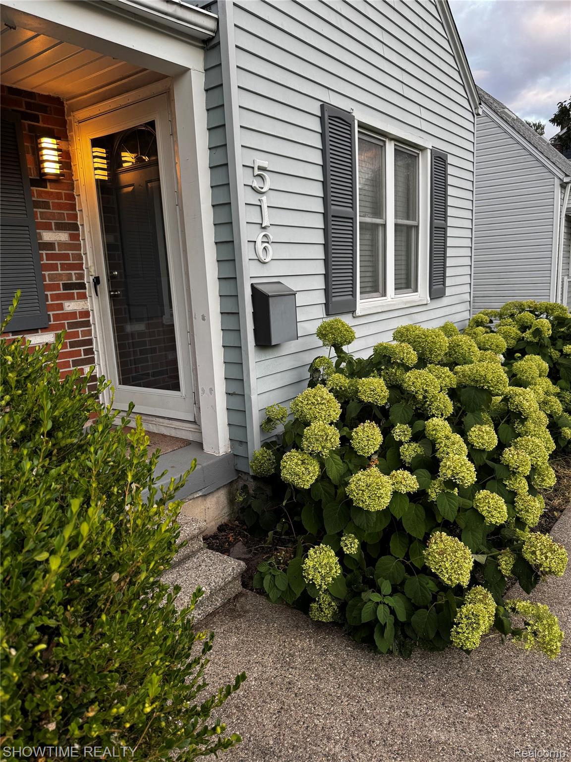 516 N Alexander Avenue