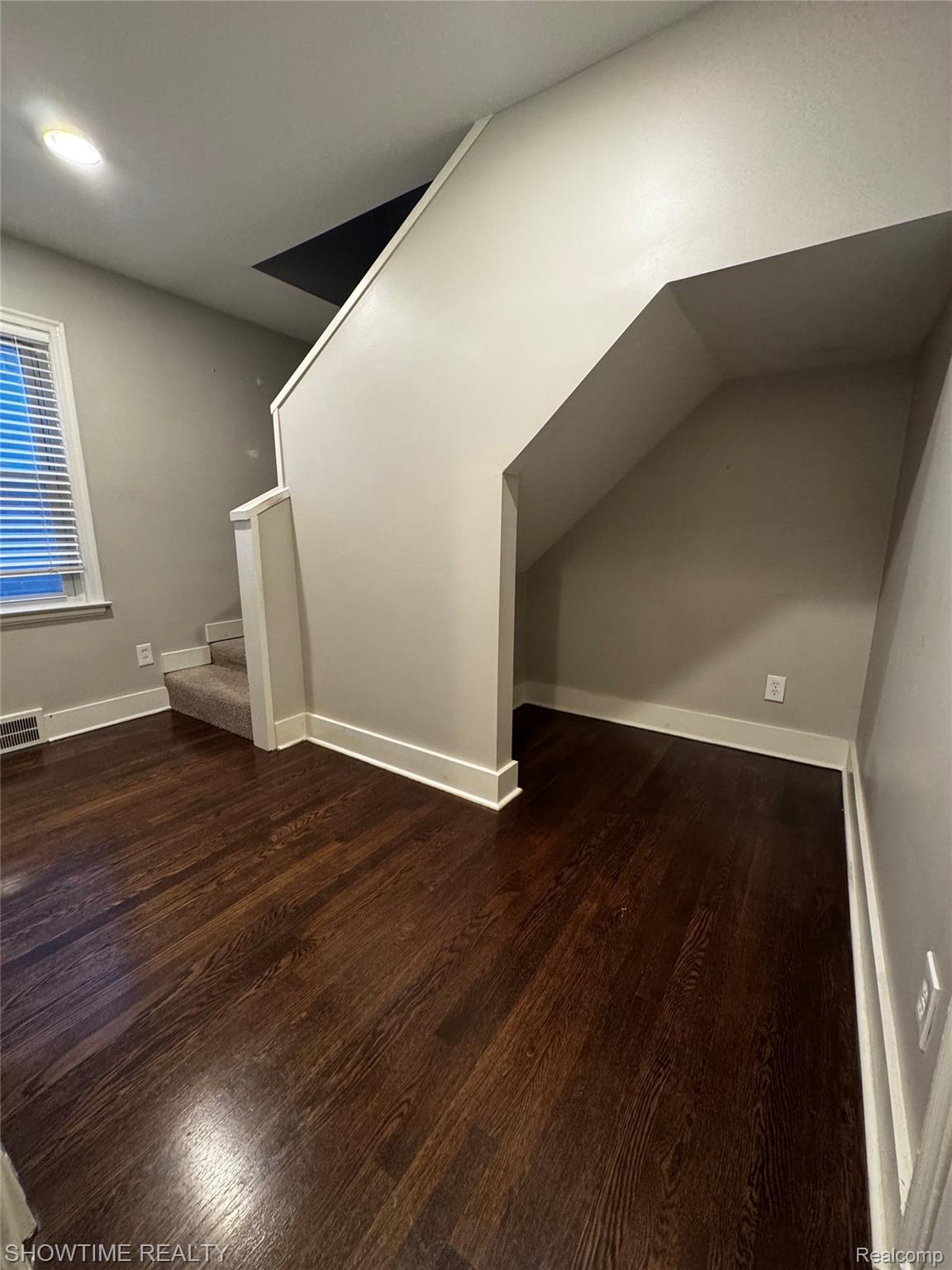 516 N Alexander Avenue