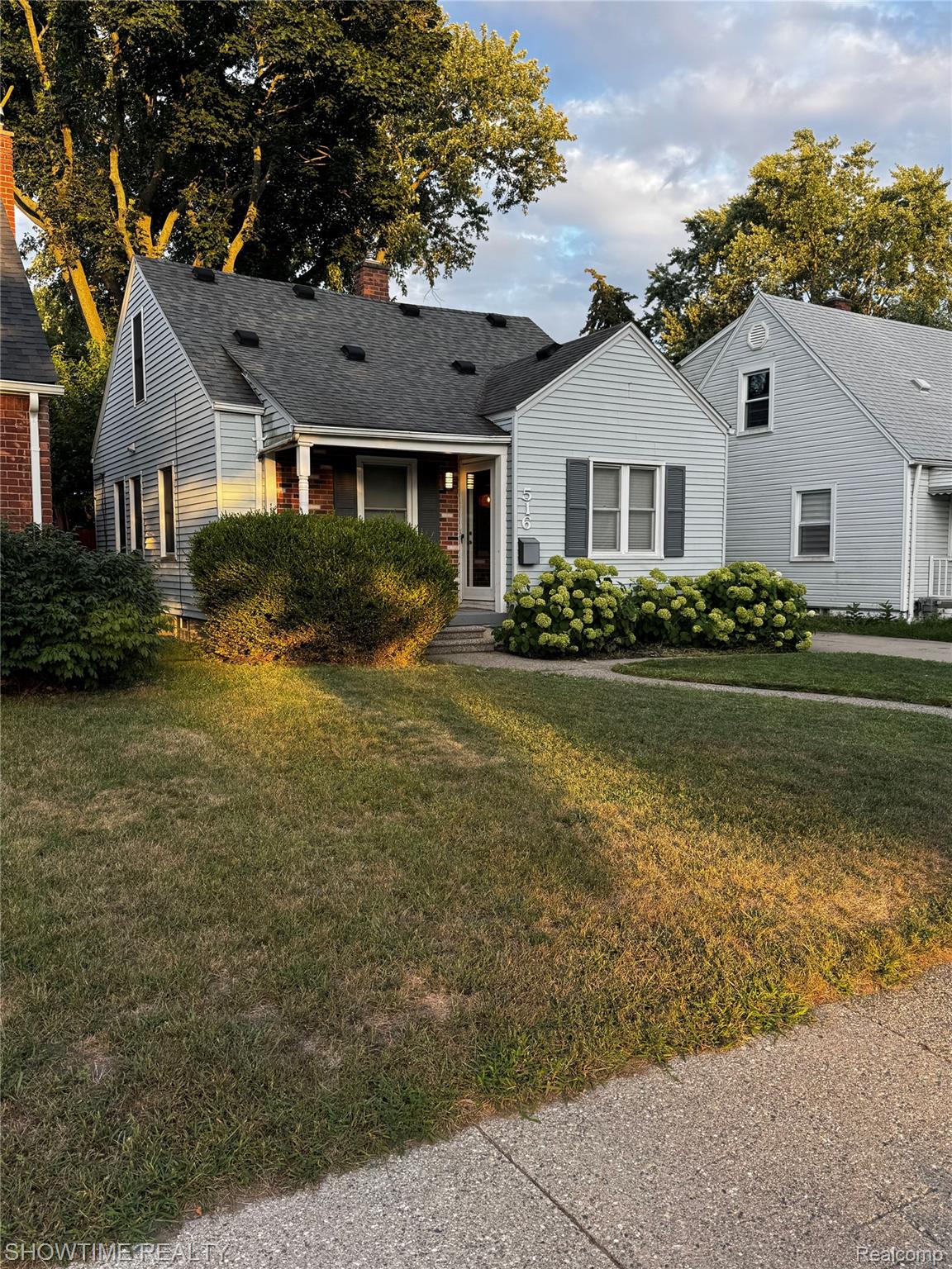 516 N Alexander Avenue