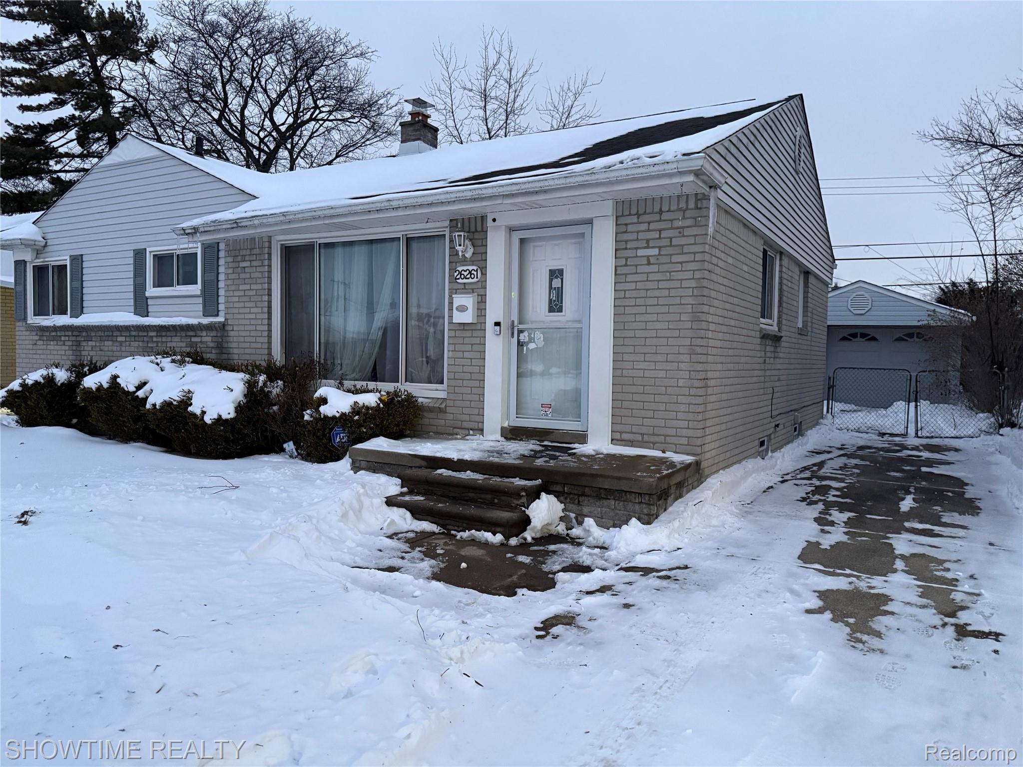 26261 Linwood Street