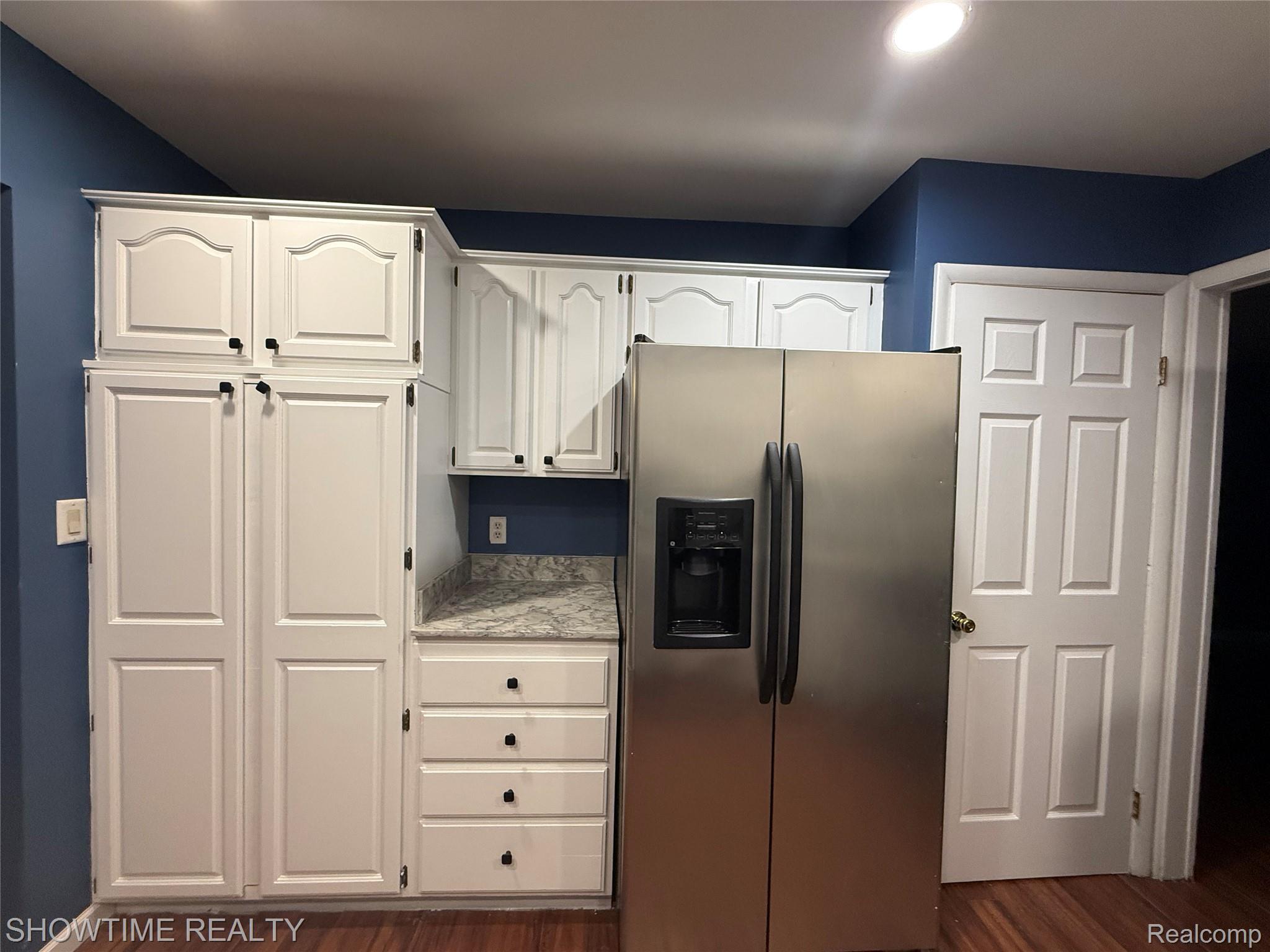 26261 Linwood Street