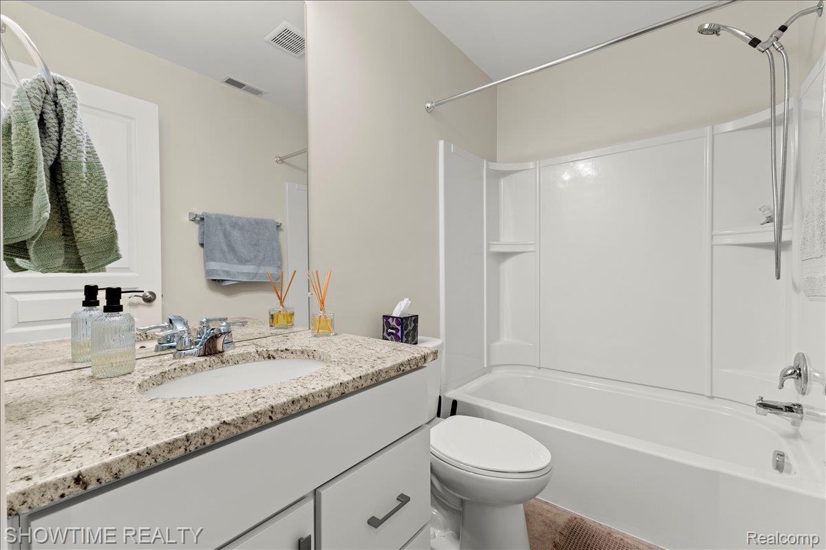 2734 Helmsdale Circle