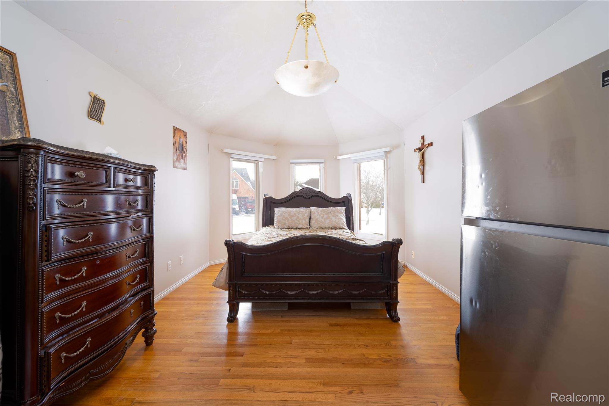 20218 Glenview Court