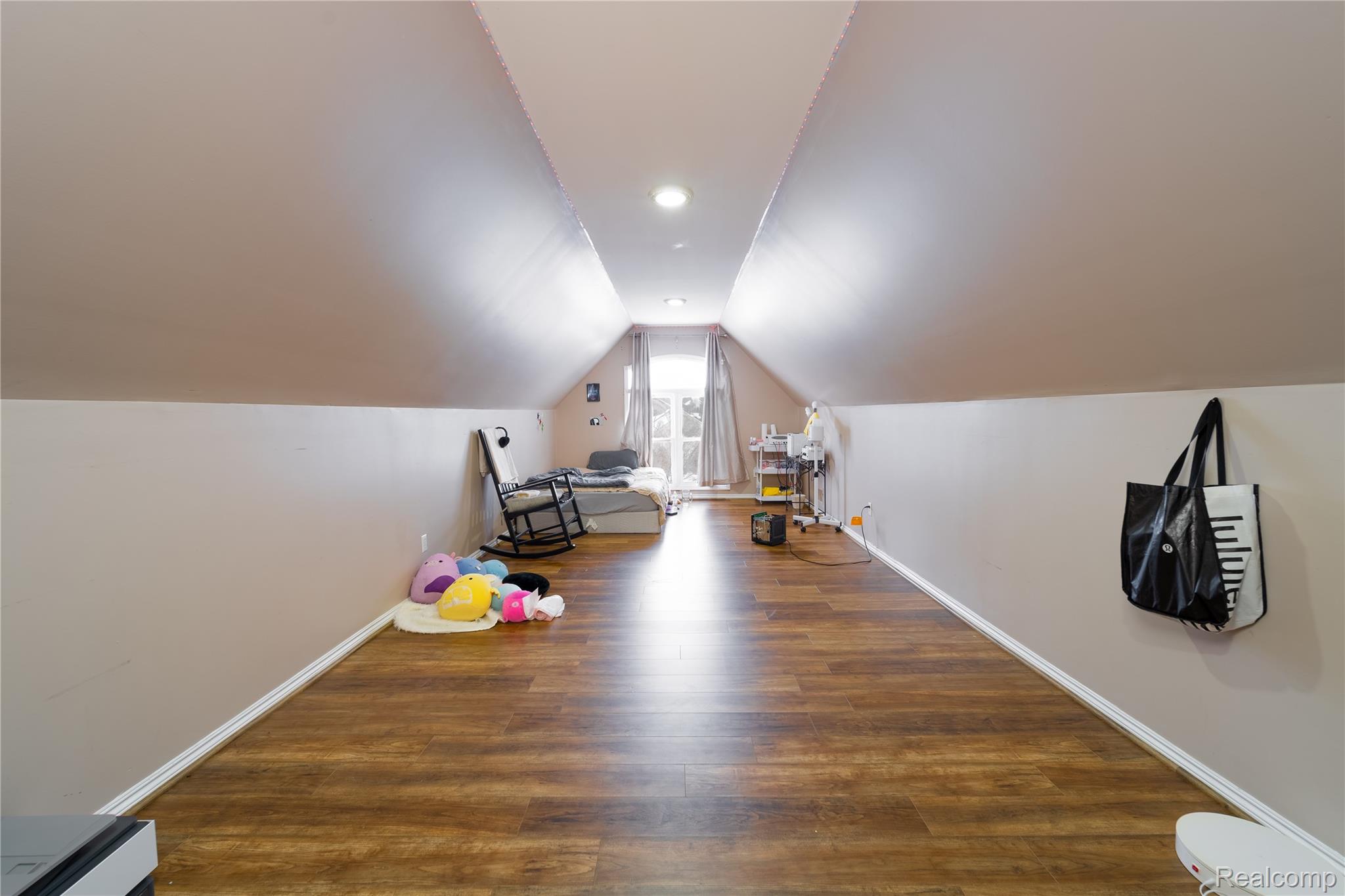 20218 Glenview Court