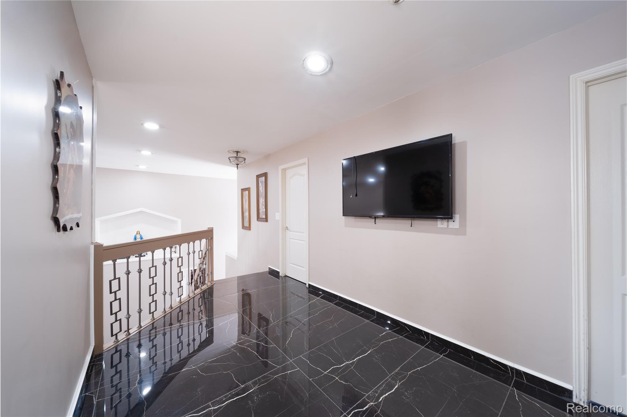 20218 Glenview Court