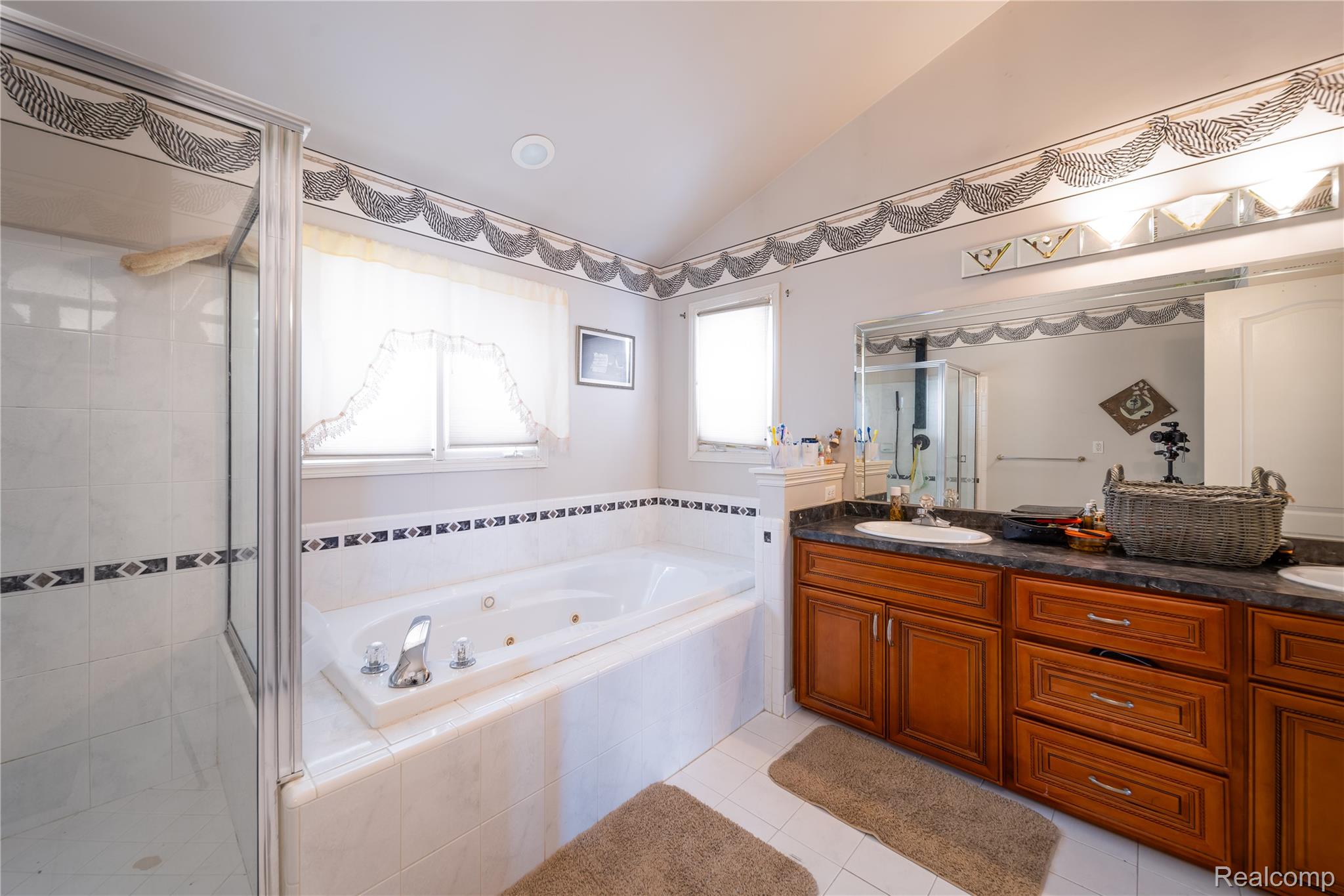 20218 Glenview Court
