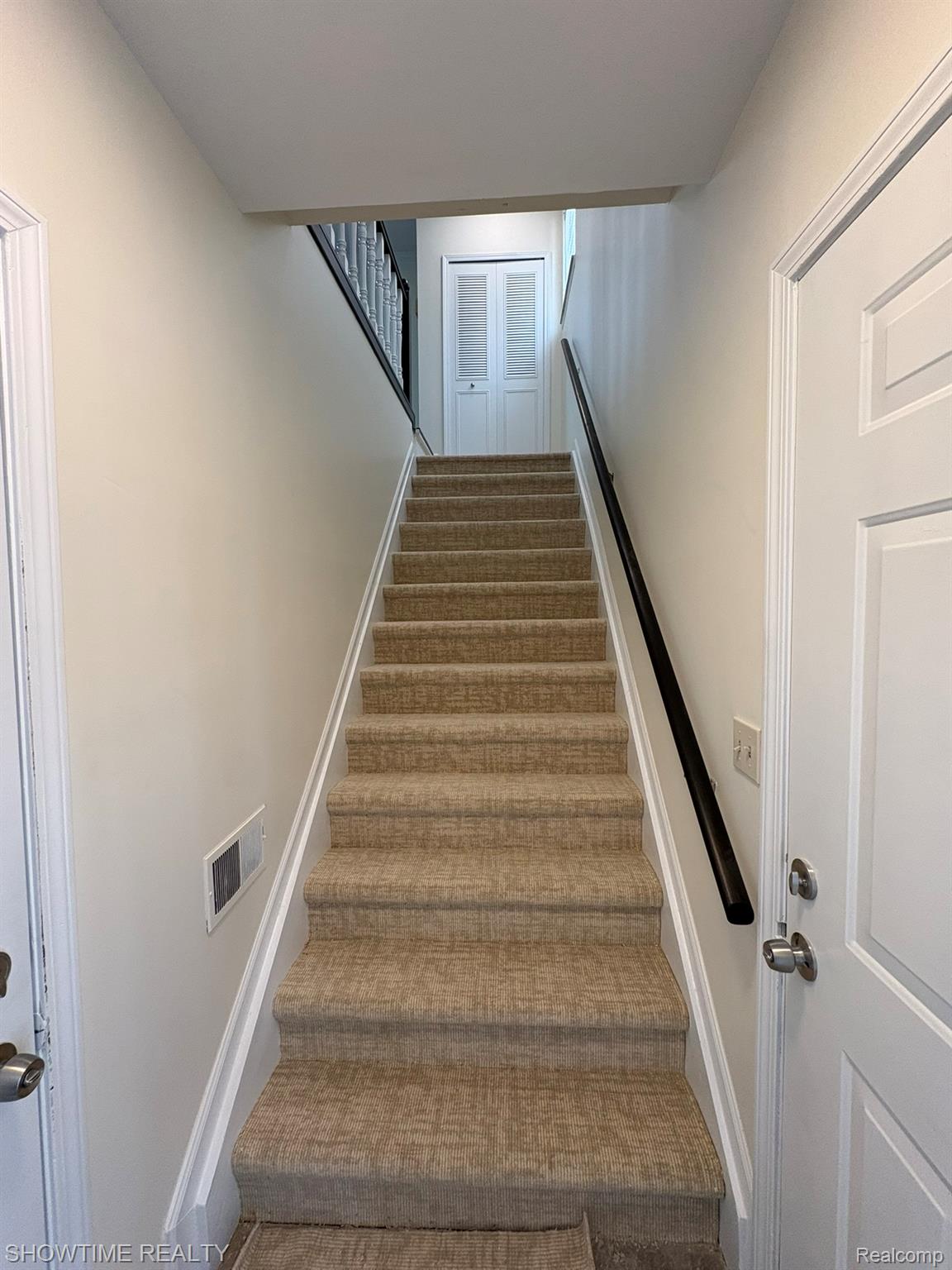 143 Meadow Lane Circle