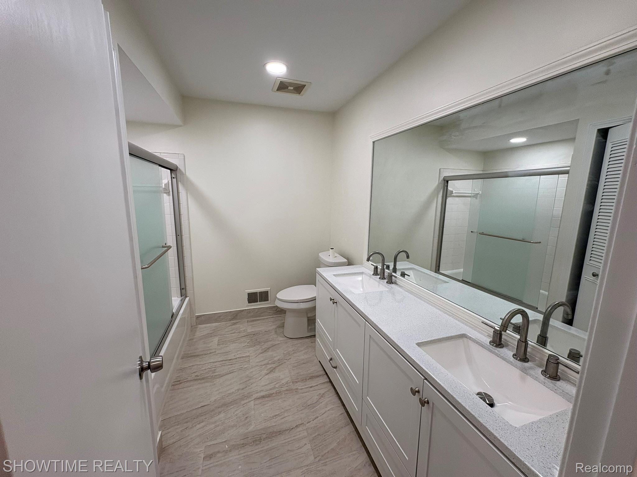 143 Meadow Lane Circle